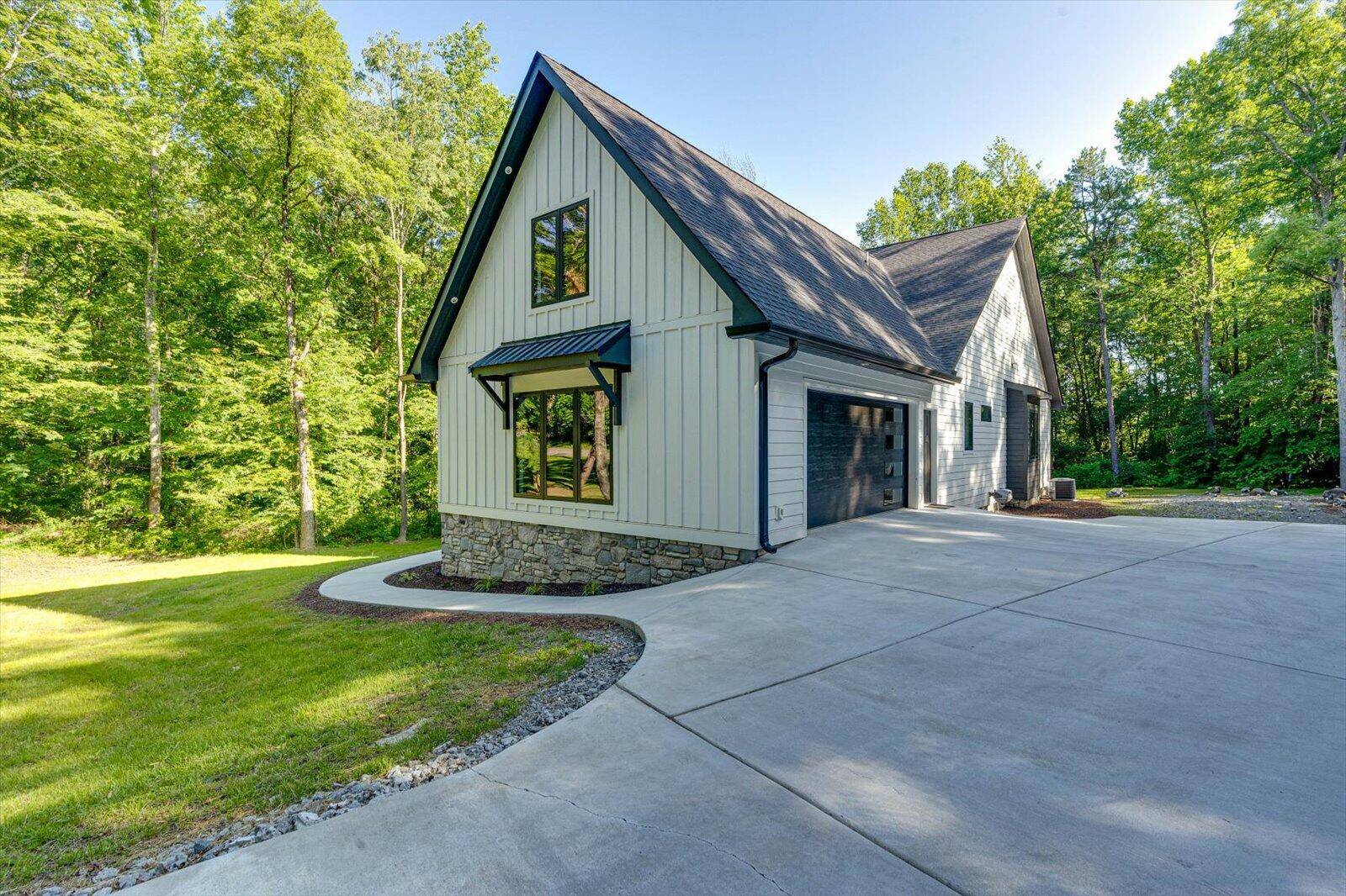 Whitwell, TN 37397,505 Tanya DR