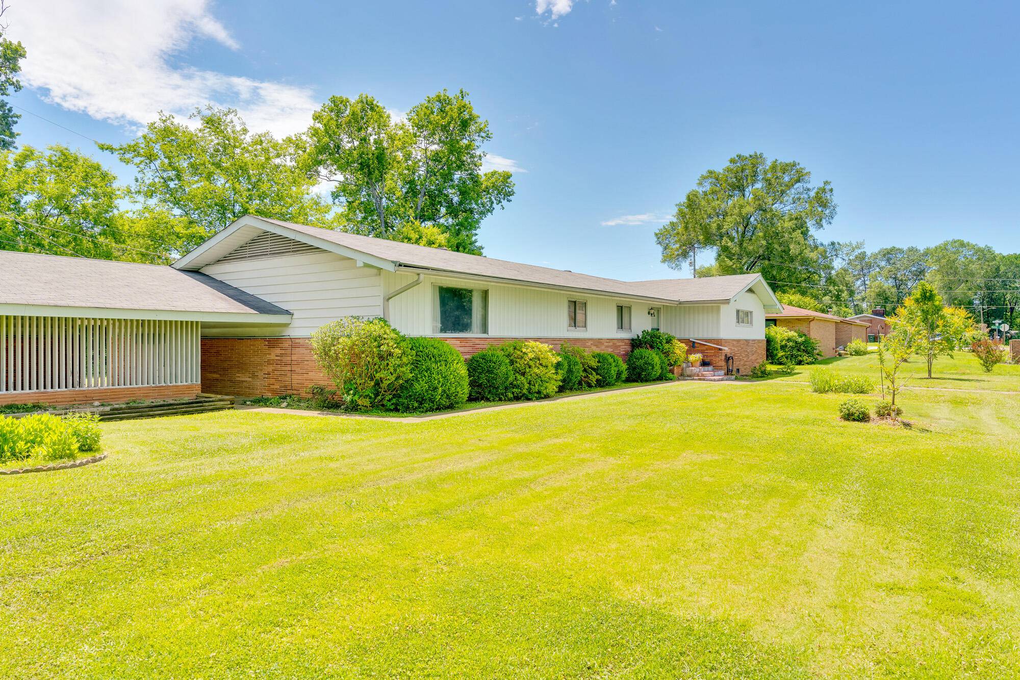 Chattanooga, TN 37411,208 Barbara LN
