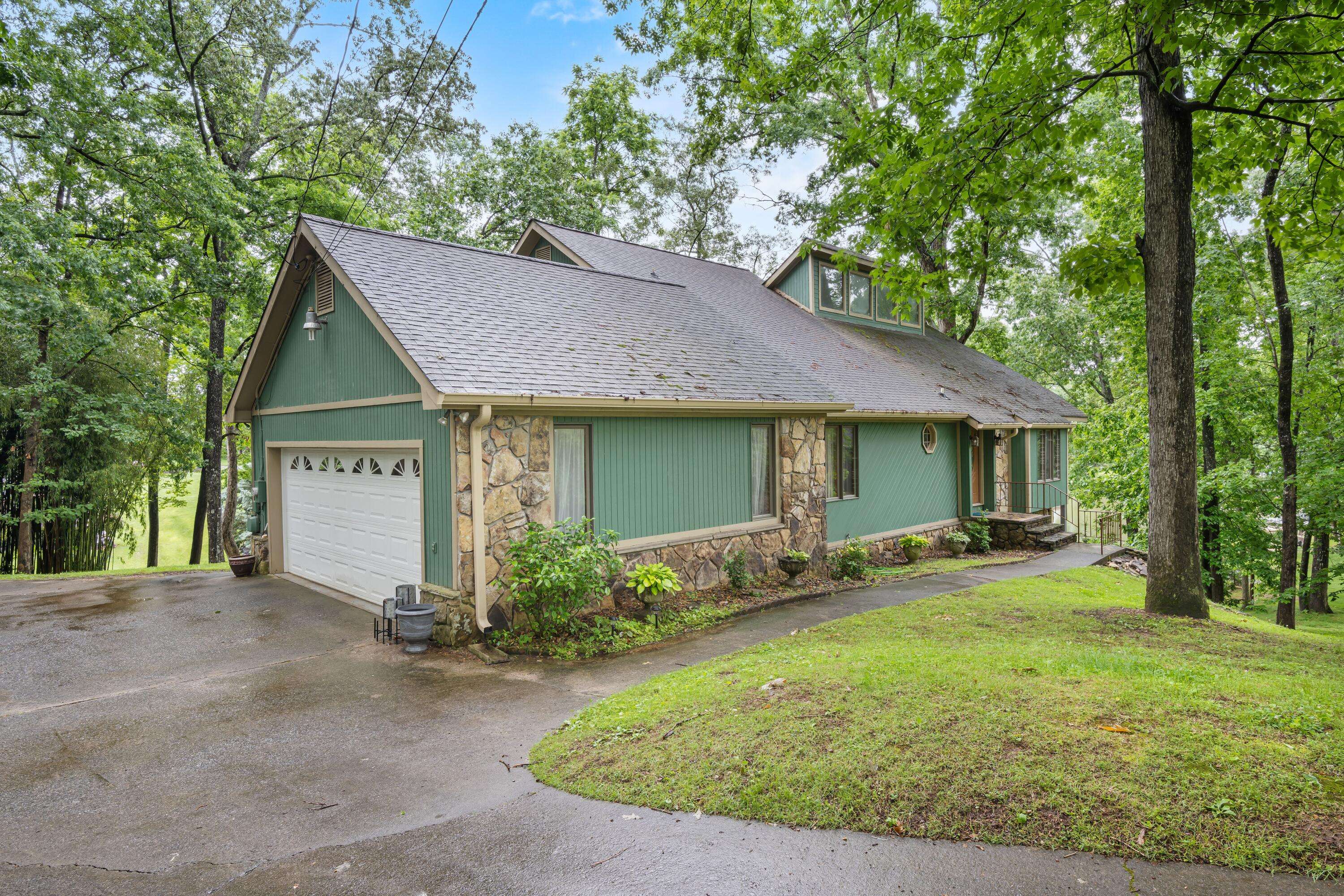Harrison, TN 37341,7321 Coastal DR