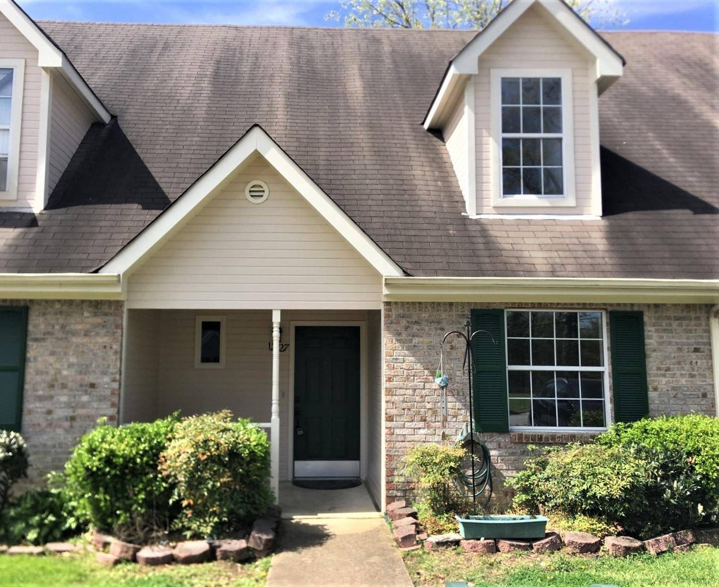 Chattanooga, TN 37421,1227 Lenny LN