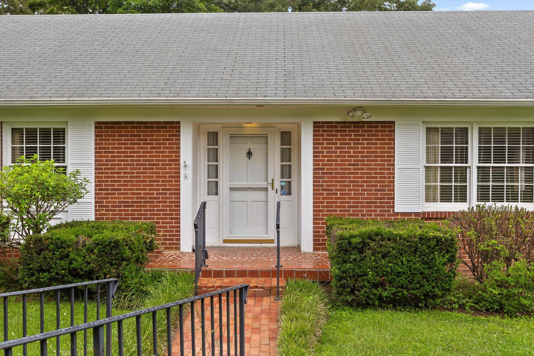 Chattanooga, TN 37415,1013 Rivermont PL
