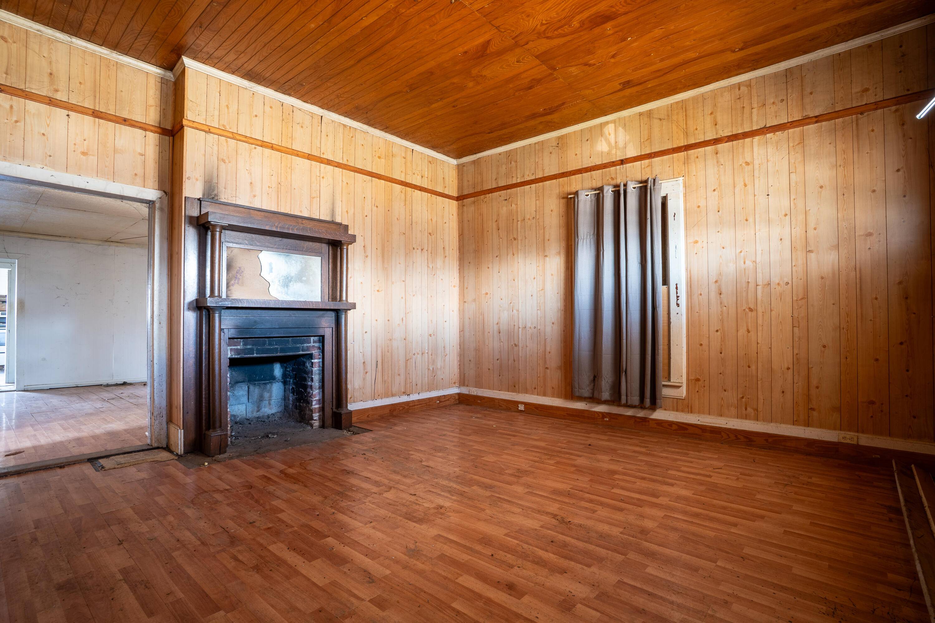 Whitwell, TN 37397,307 Oak ST