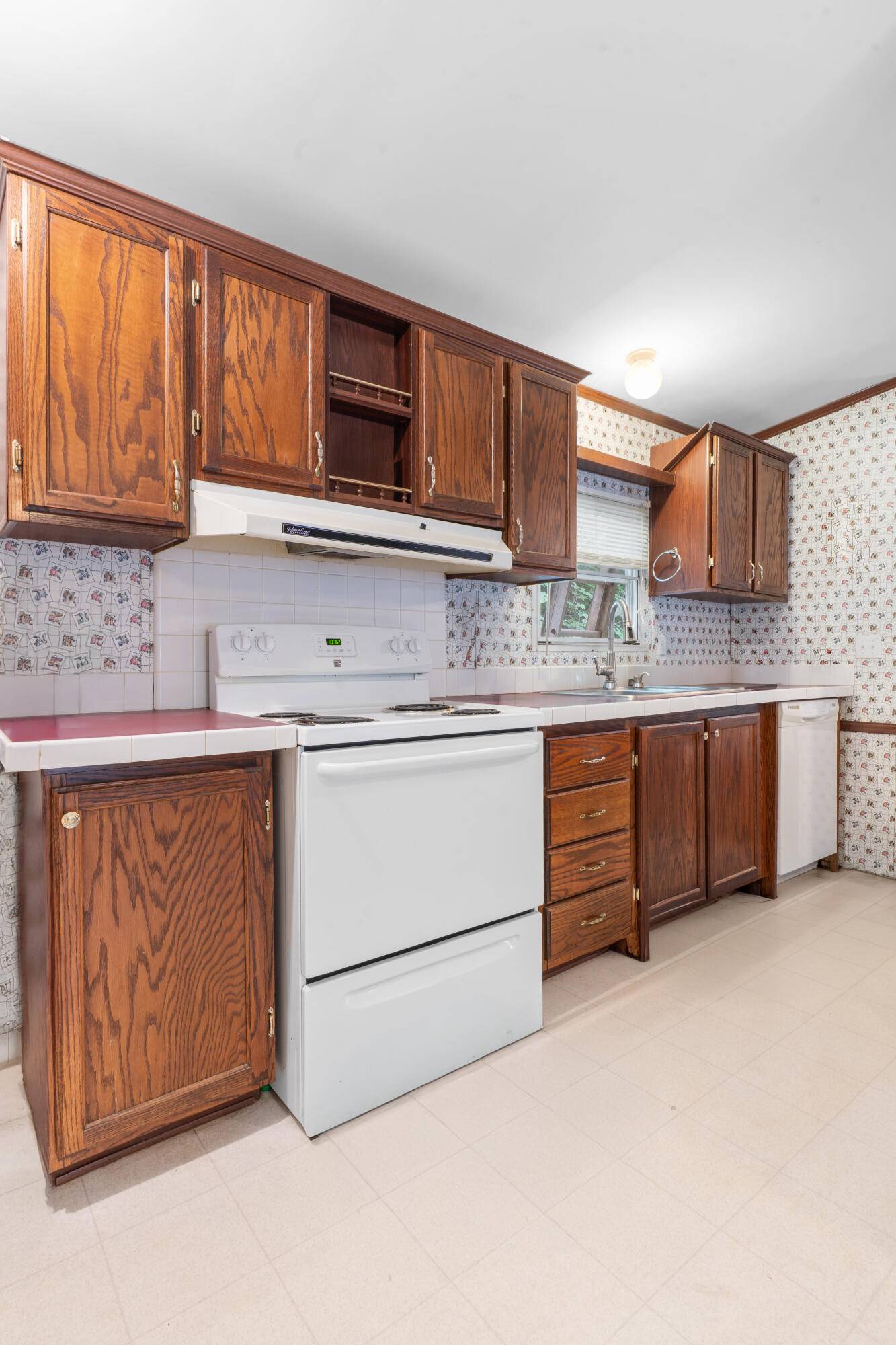 Charleston, TN 37310,207 Curtis DR