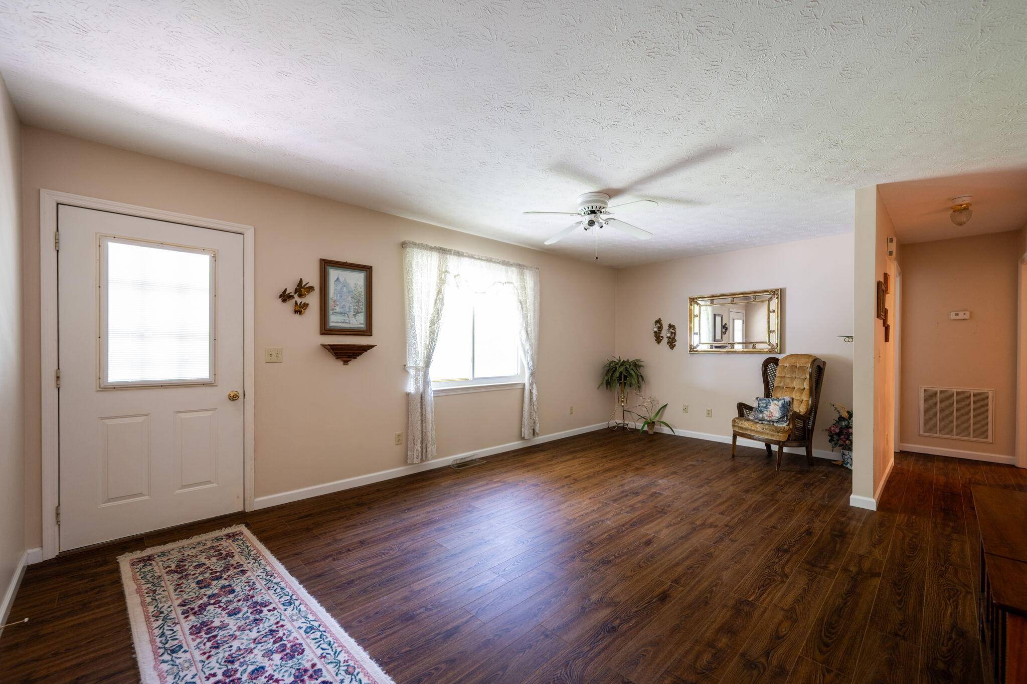 Soddy Daisy, TN 37379,13107 Back Valley RD
