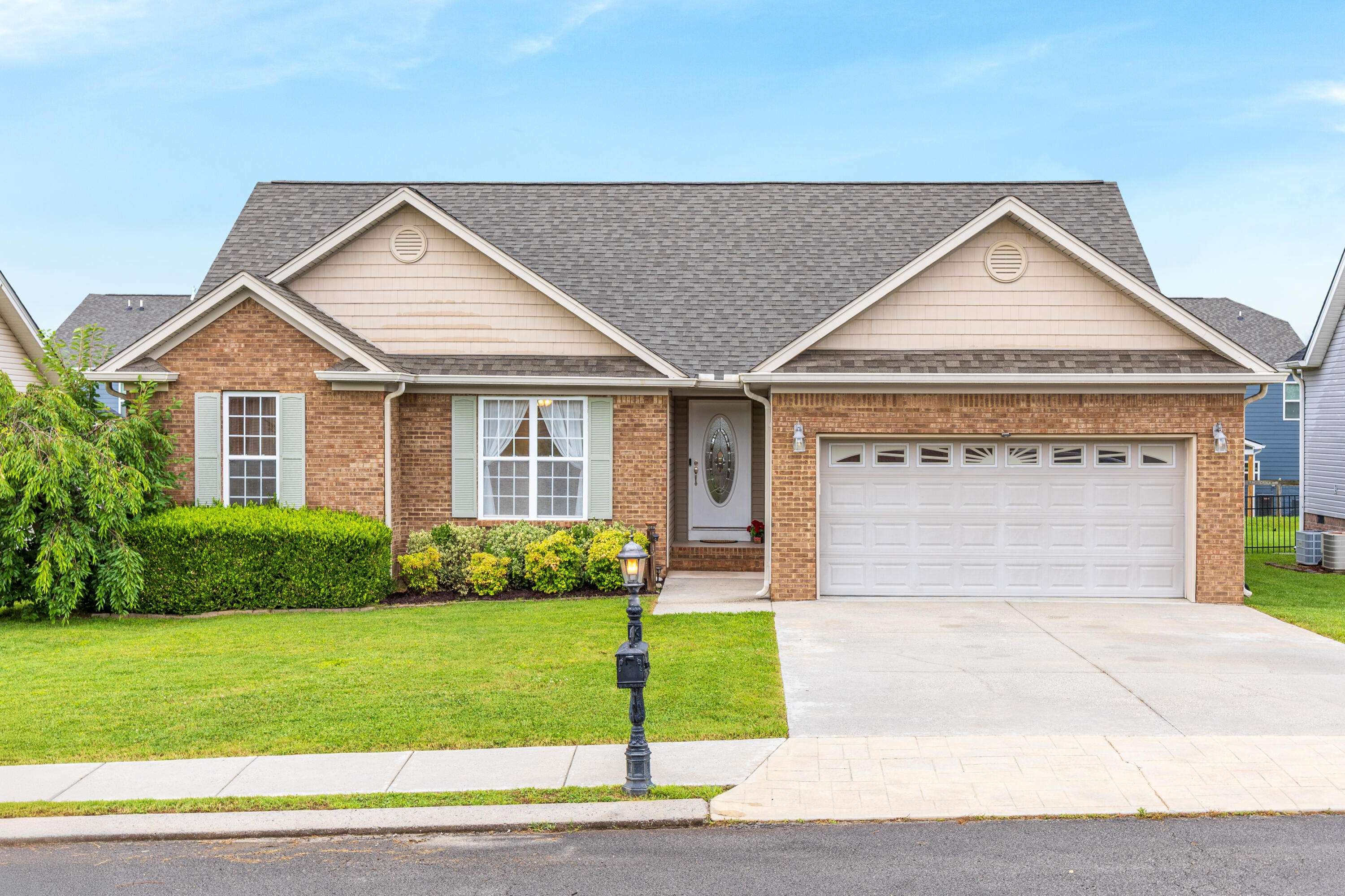 Ooltewah, TN 37363,8447 Lexie LN