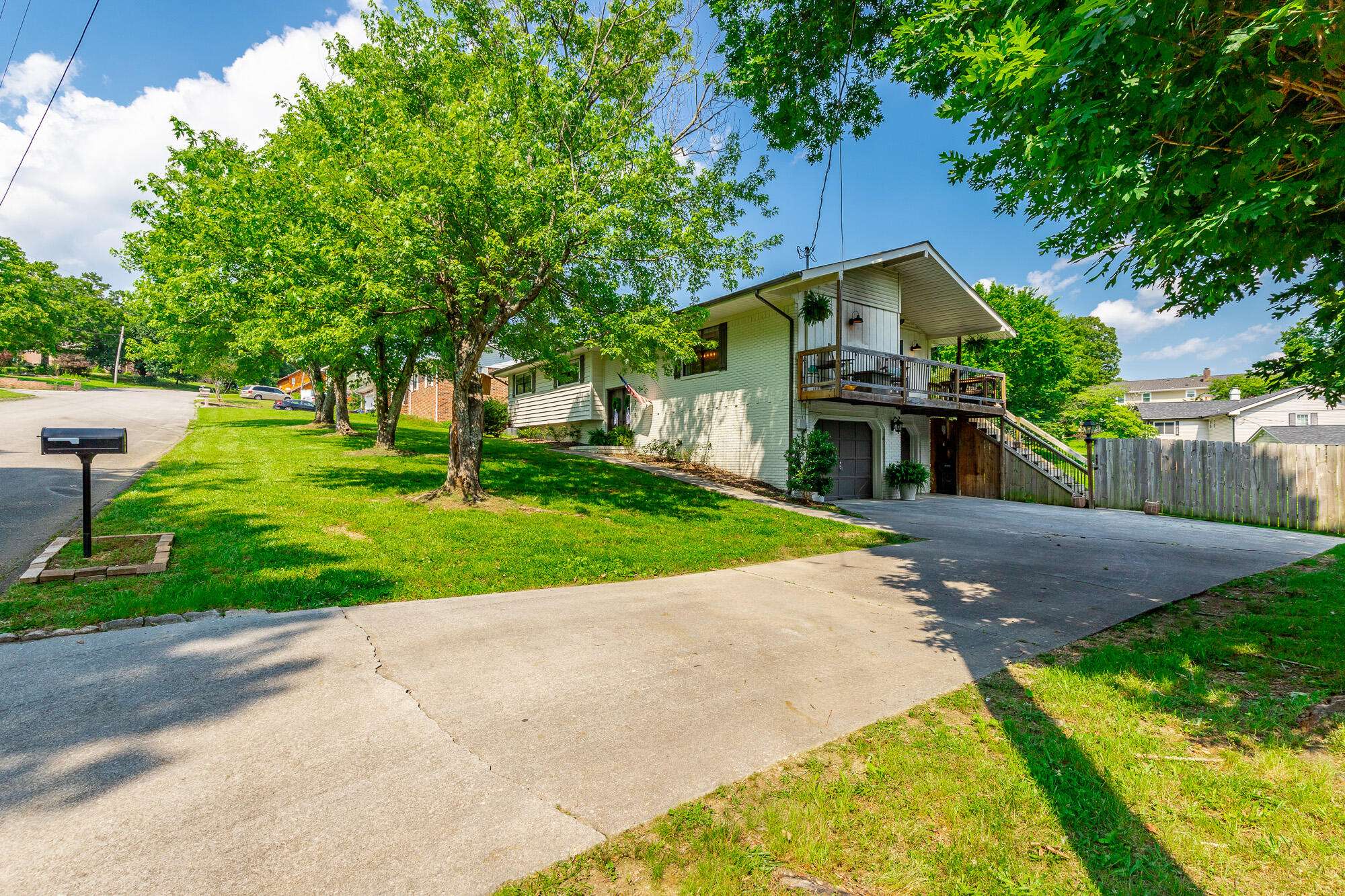 Ringgold, GA 30736,210 Larry DR