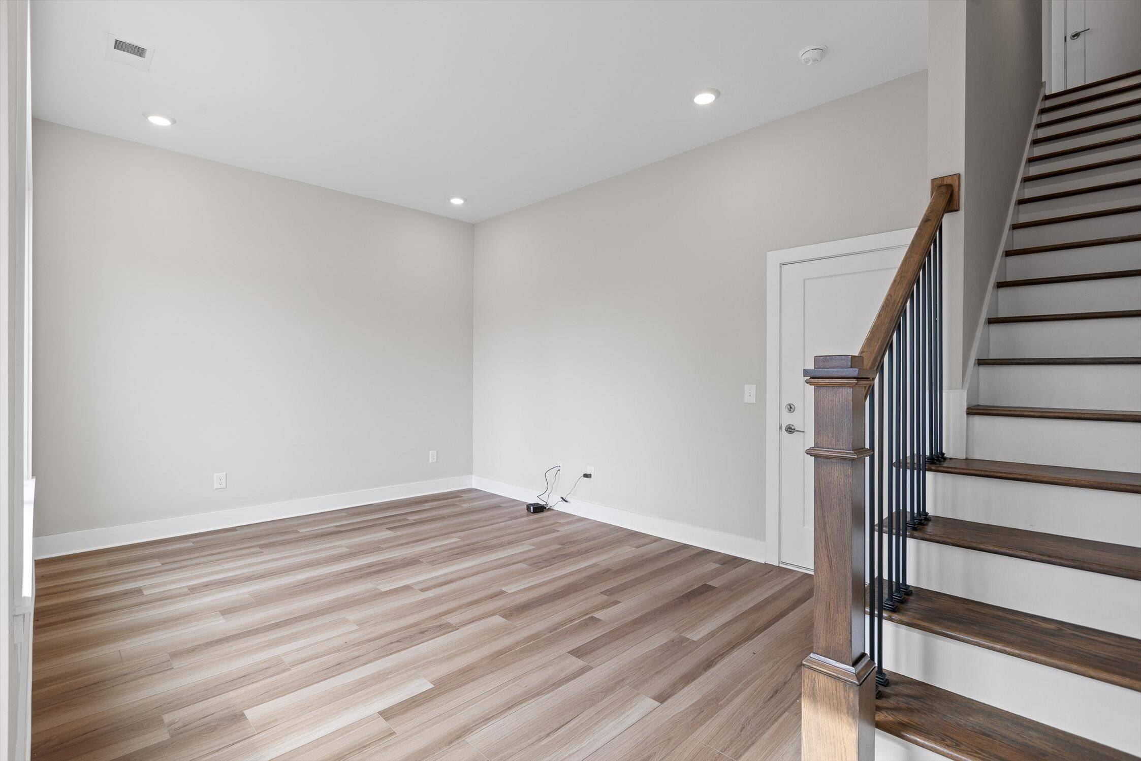 Chattanooga, TN 37408,825 Burnside PL
