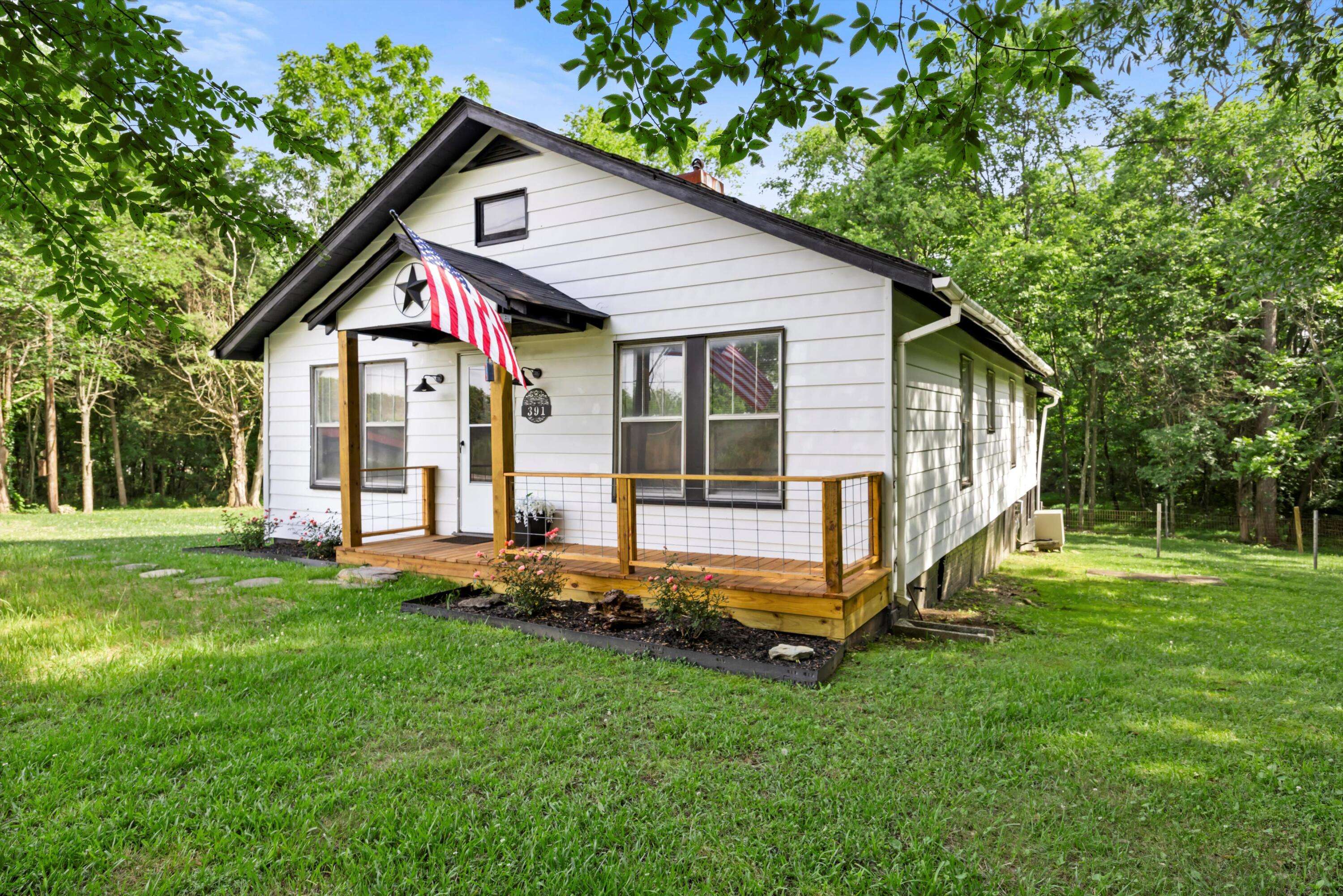 Whitwell, TN 37397,391 Highway 27