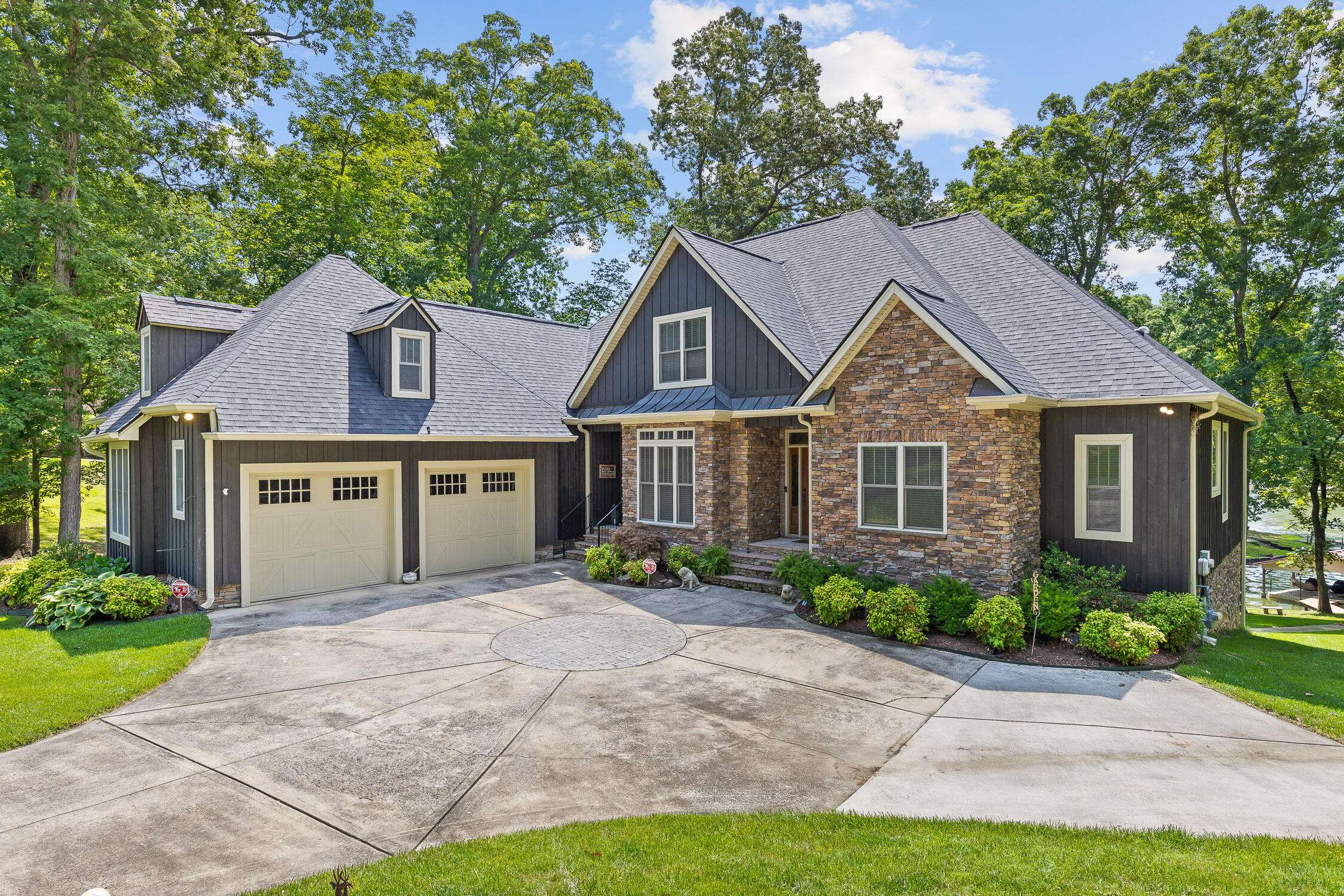 Harrison, TN 37341,7325 Coastal DR