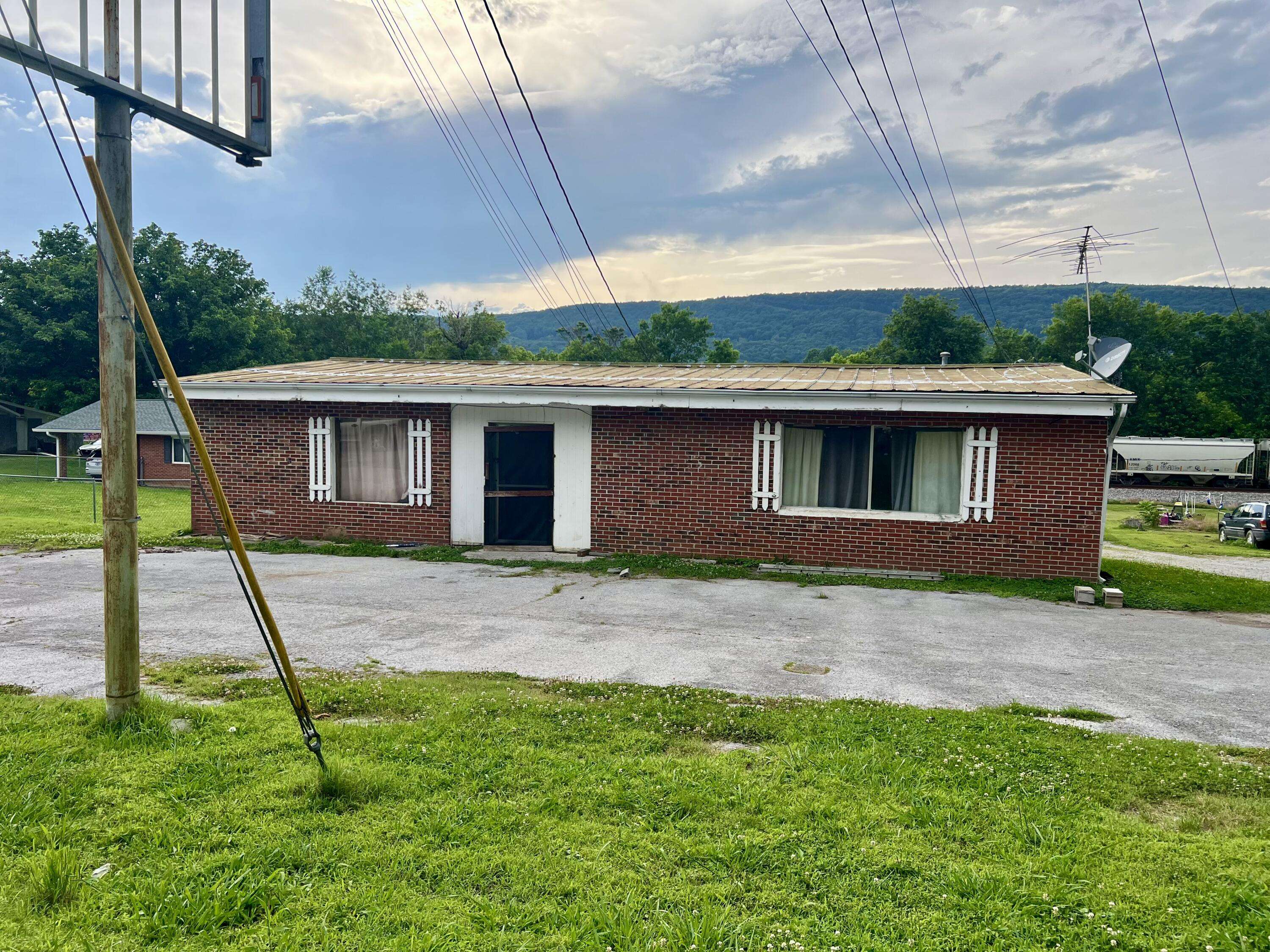 Evensville, TN 37332,427 Medlin PIKE