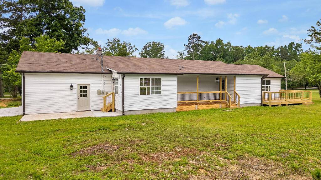 Signal Mountain, TN 37377,8208 Hixson Springs RD