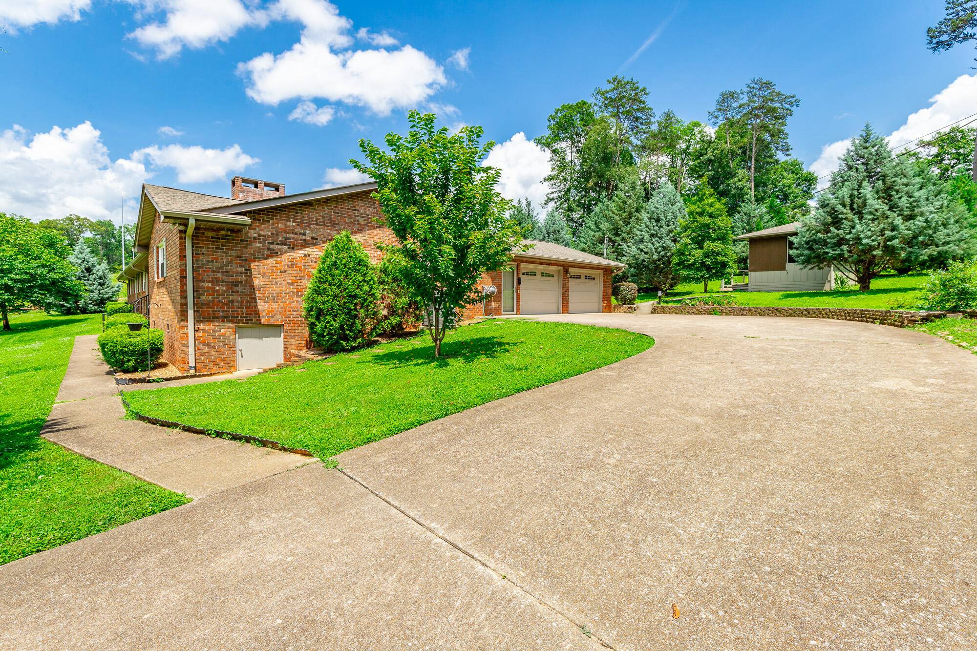 Chattanooga, TN 37421,2046 Concord RD