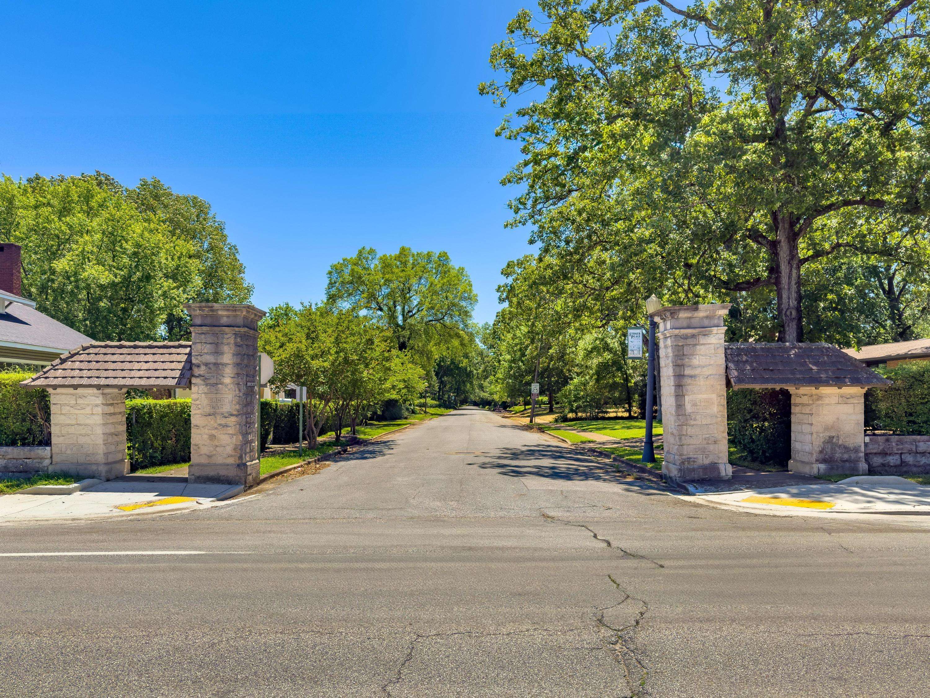 Chattanooga, TN 37404,215 Morningside DR