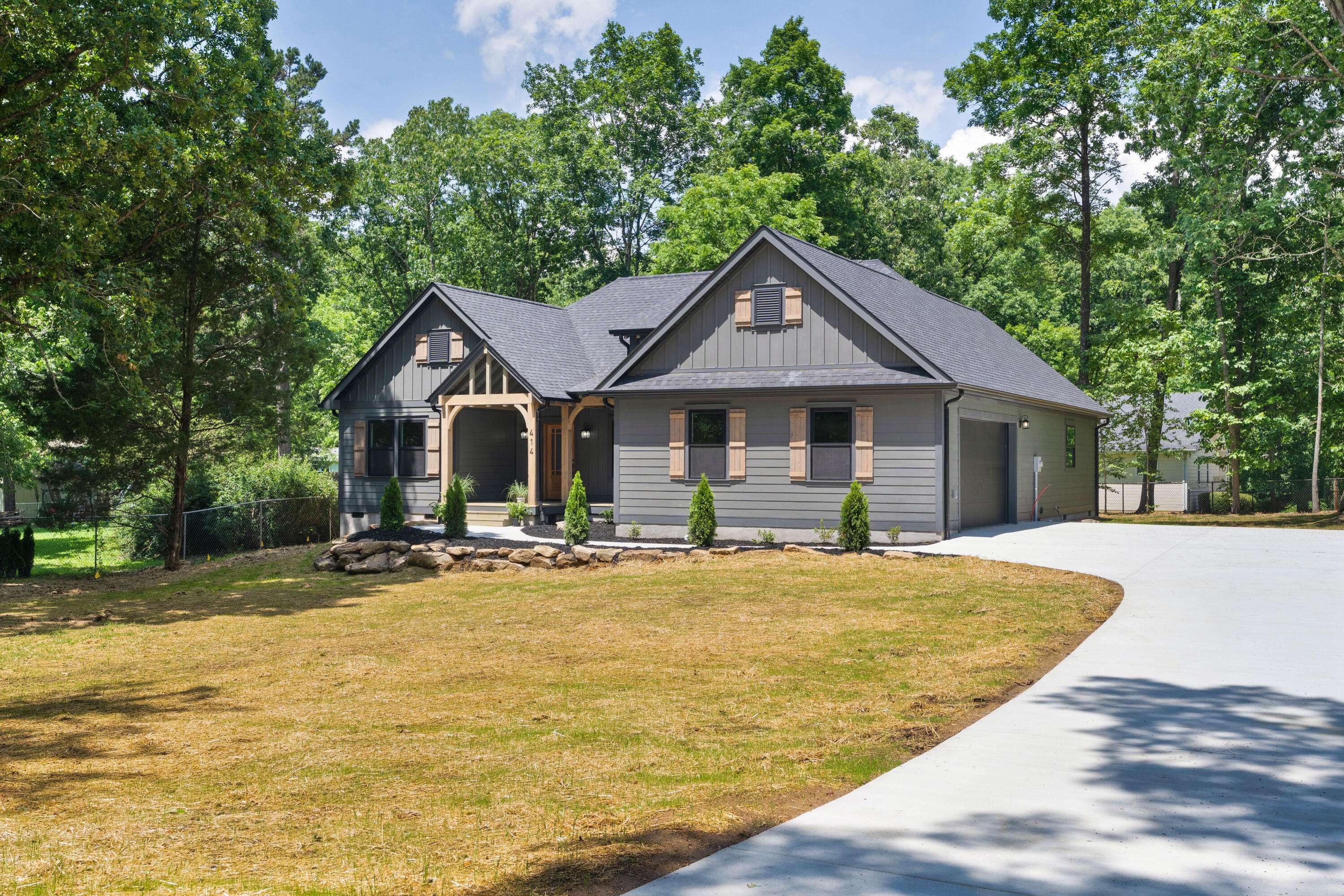 Signal Mountain, TN 37377,414 Ault RD