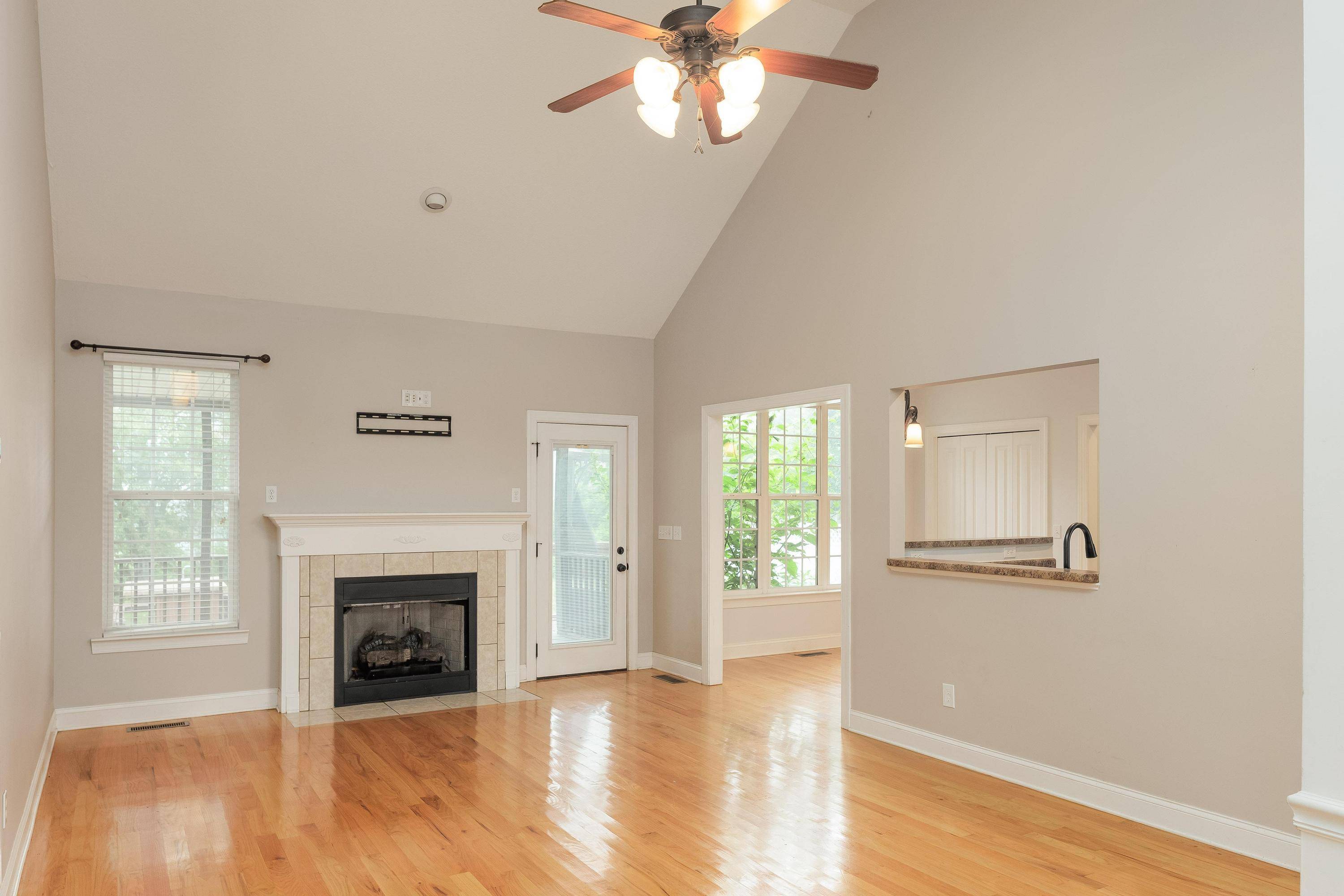 Ooltewah, TN 37363,8459 Lexie LN