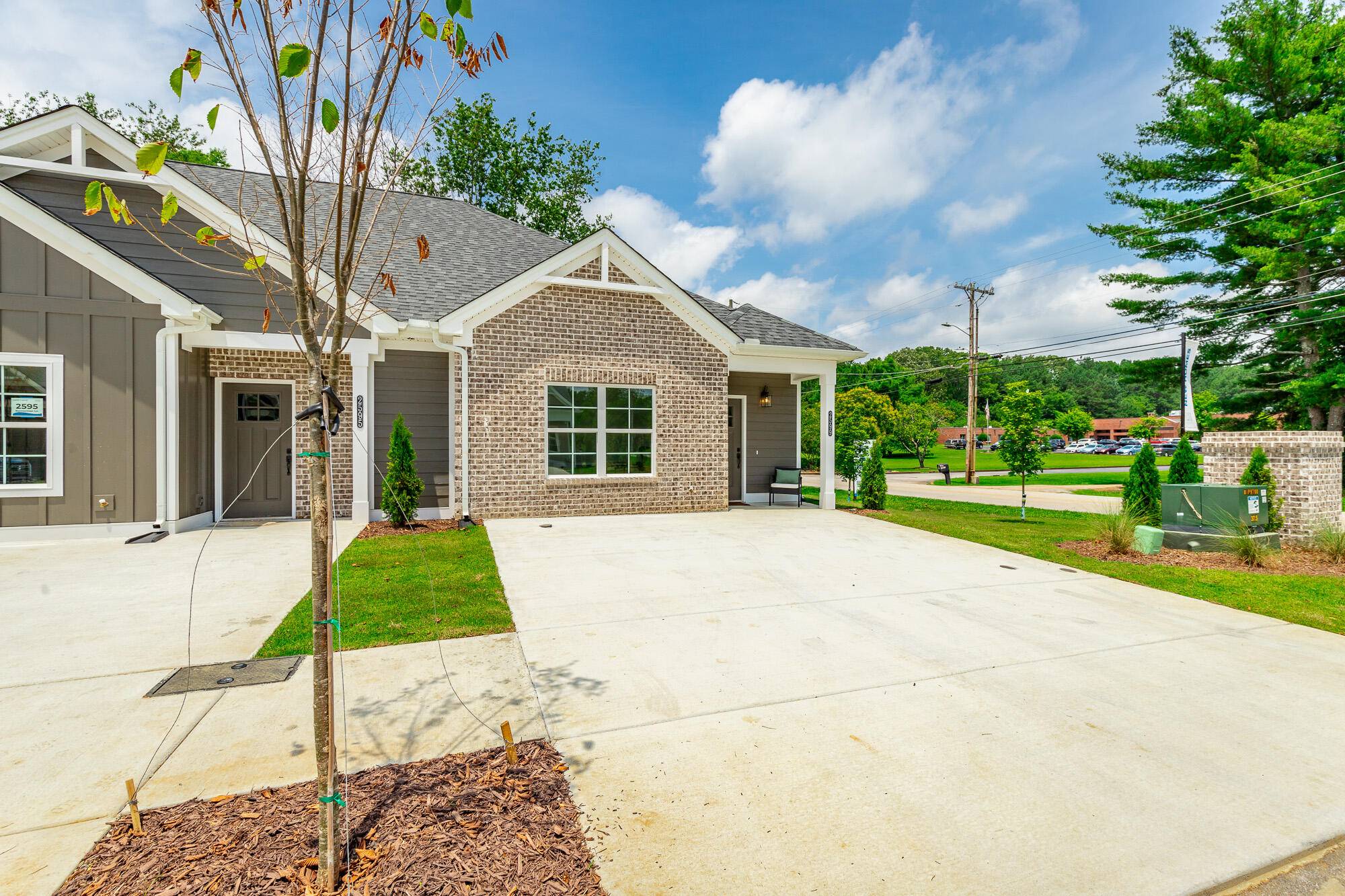 Chattanooga, TN 37421,2591 Bannerman LN