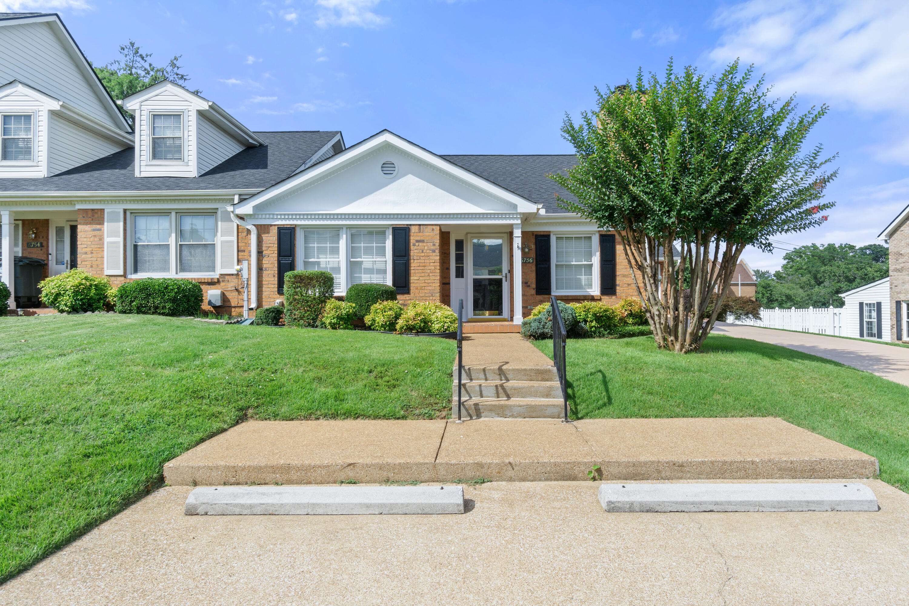 Chattanooga, TN 37421,6756 Hickory Manor CIR