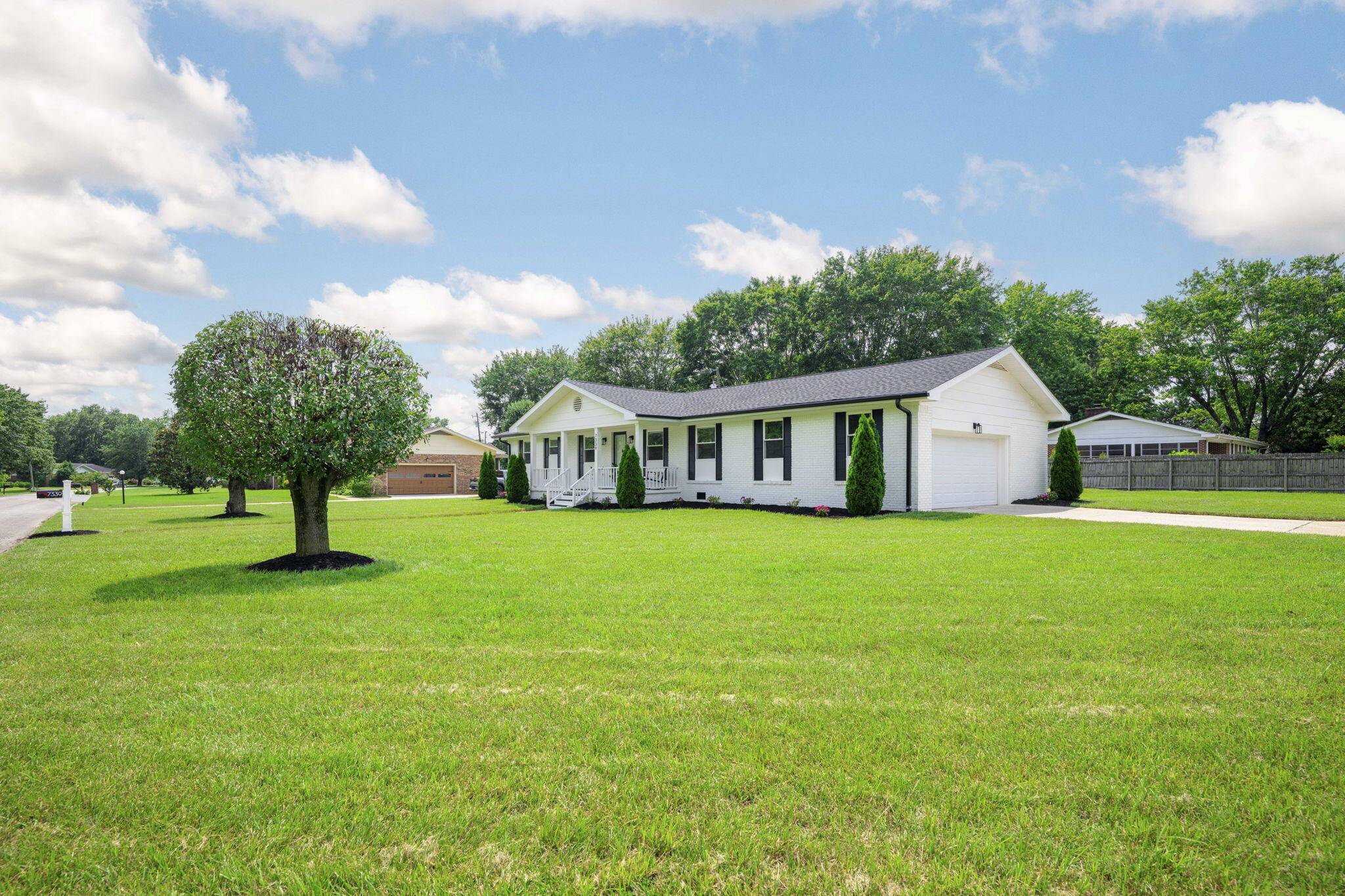 Chattanooga, TN 37421,7339 Brookside DR