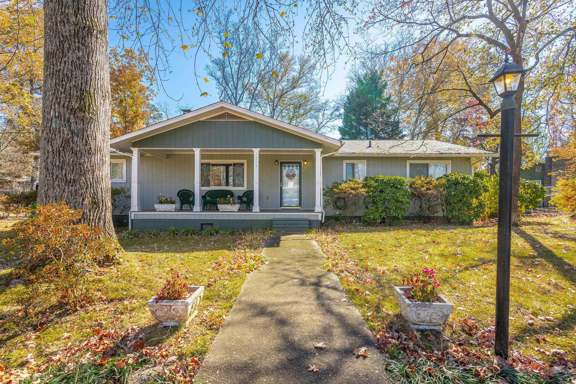 Soddy Daisy, TN 37379,1616 Crappie CIR