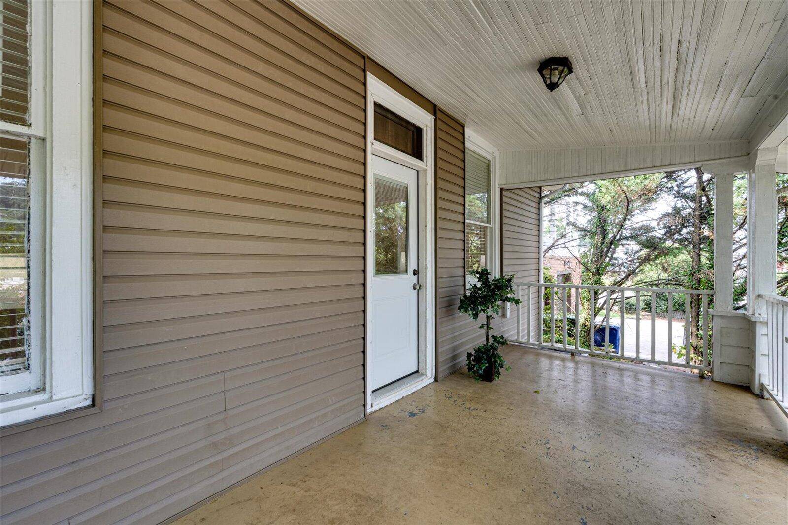 Chattanooga, TN 37405,804 Dallas RD