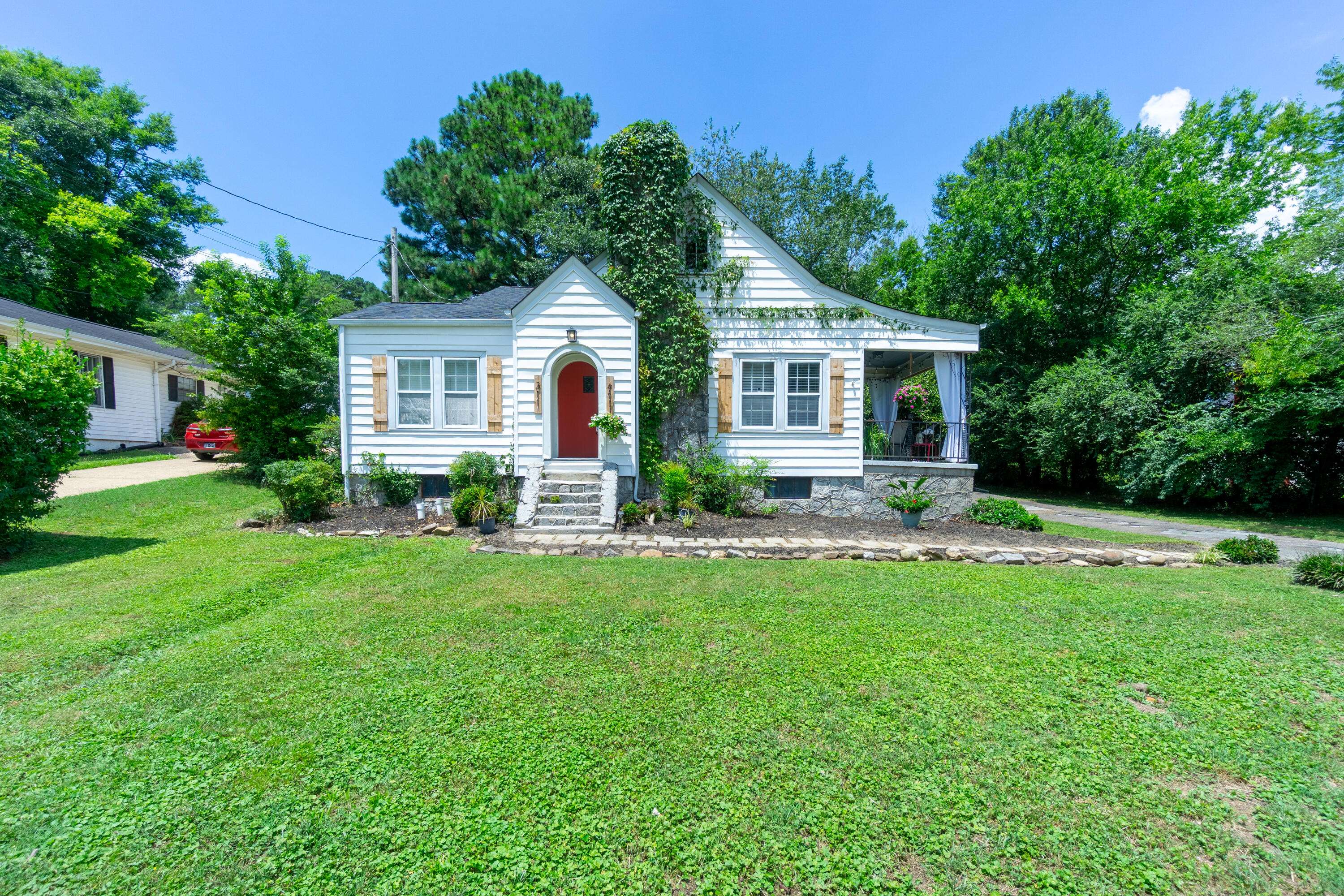 Chattanooga, TN 37411,311 Oriole DR