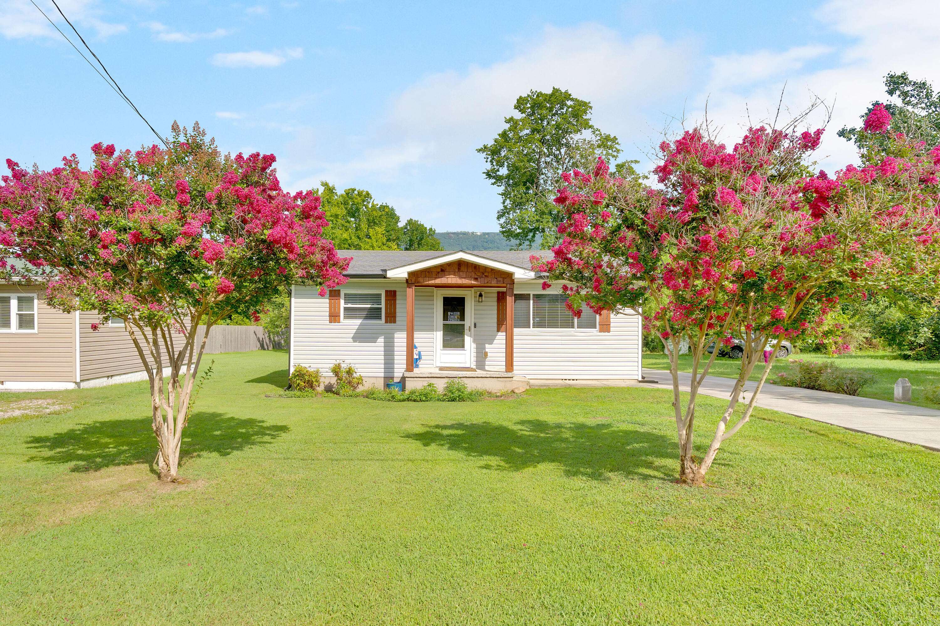 Chattanooga, TN 37419,40 Lilac AVE