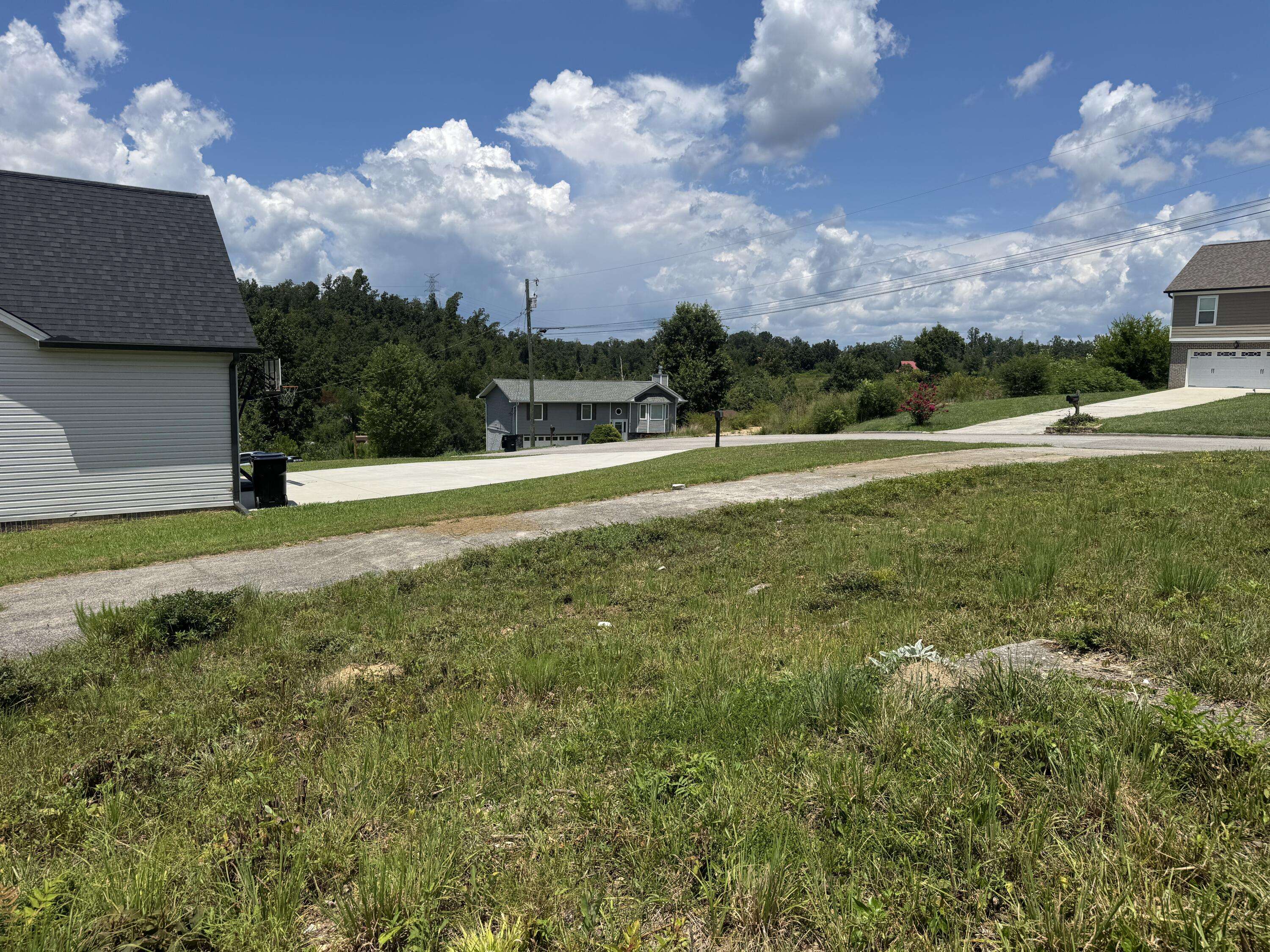 Chattanooga, TN 37421,8112 Fallen Maple DR