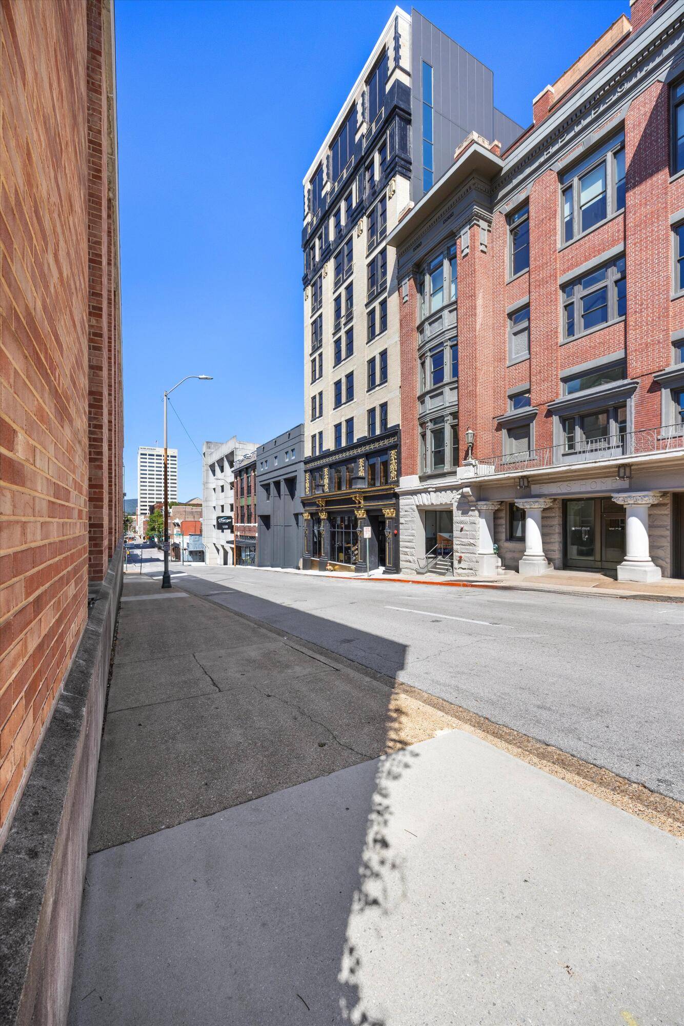 Chattanooga, TN 37402,117 7th ST