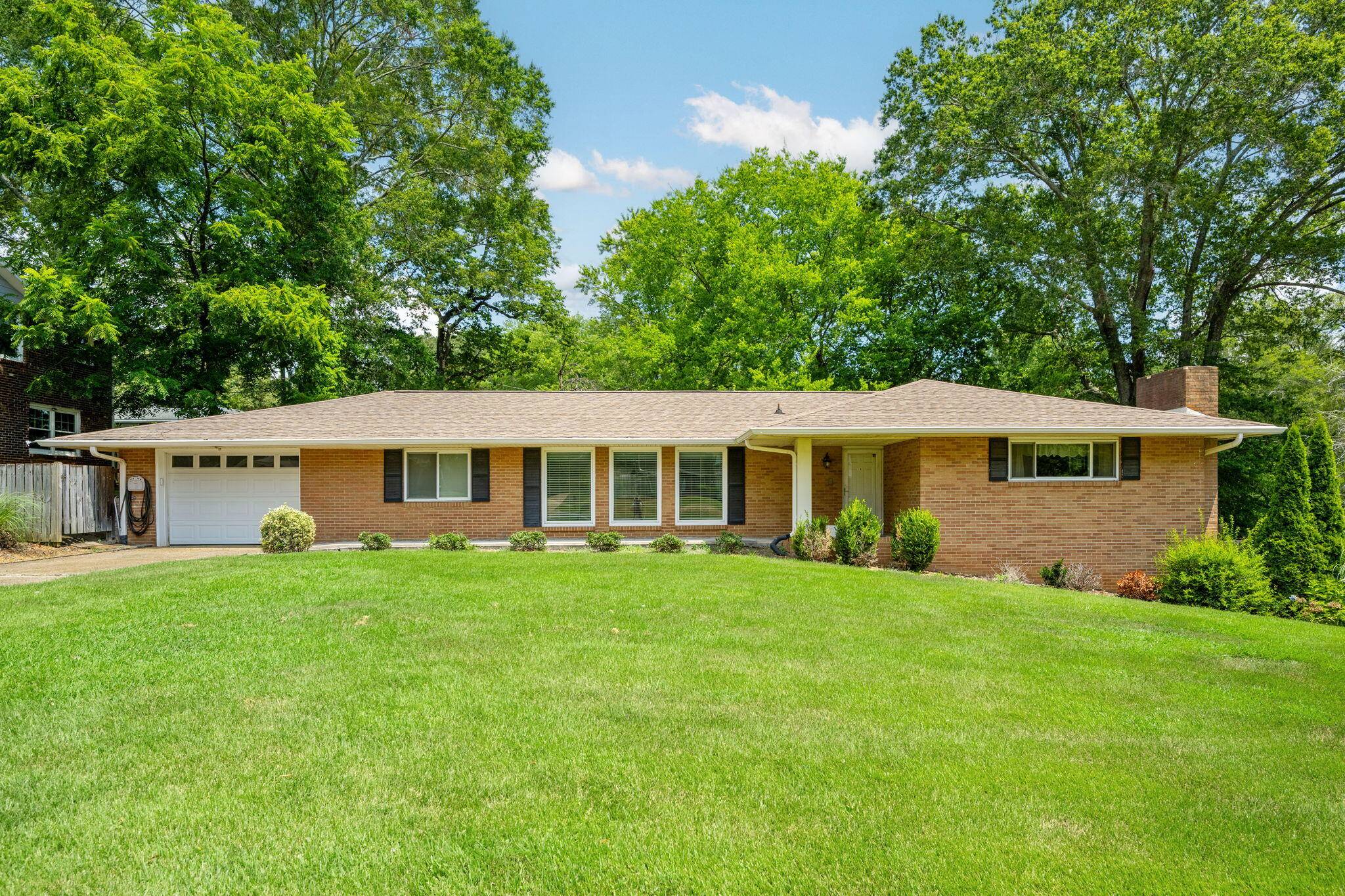 Chattanooga, TN 37416,4717 Brentwood DR