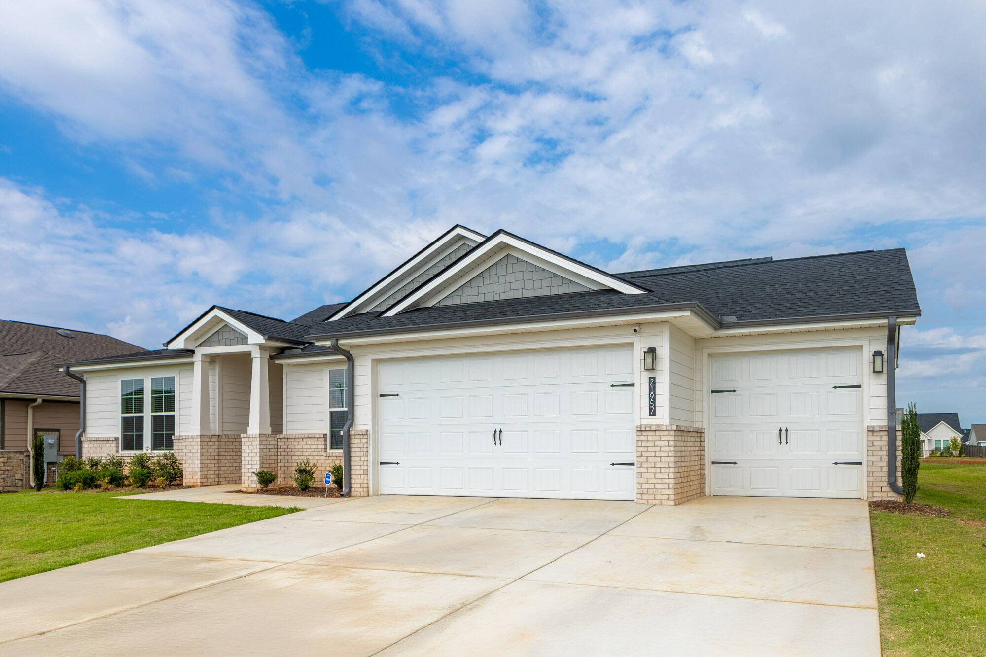 Athens, AL 35613,21957 Huntington PIKE