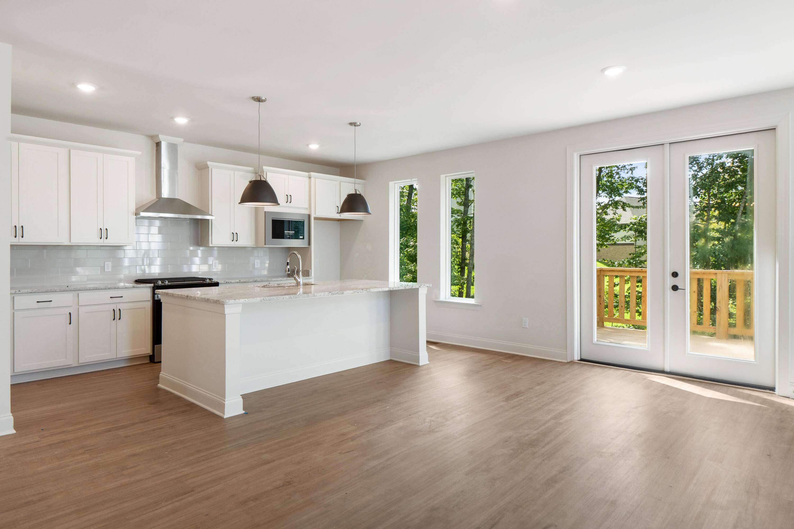 Ooltewah, TN 37363,7283 Mercedes Lane