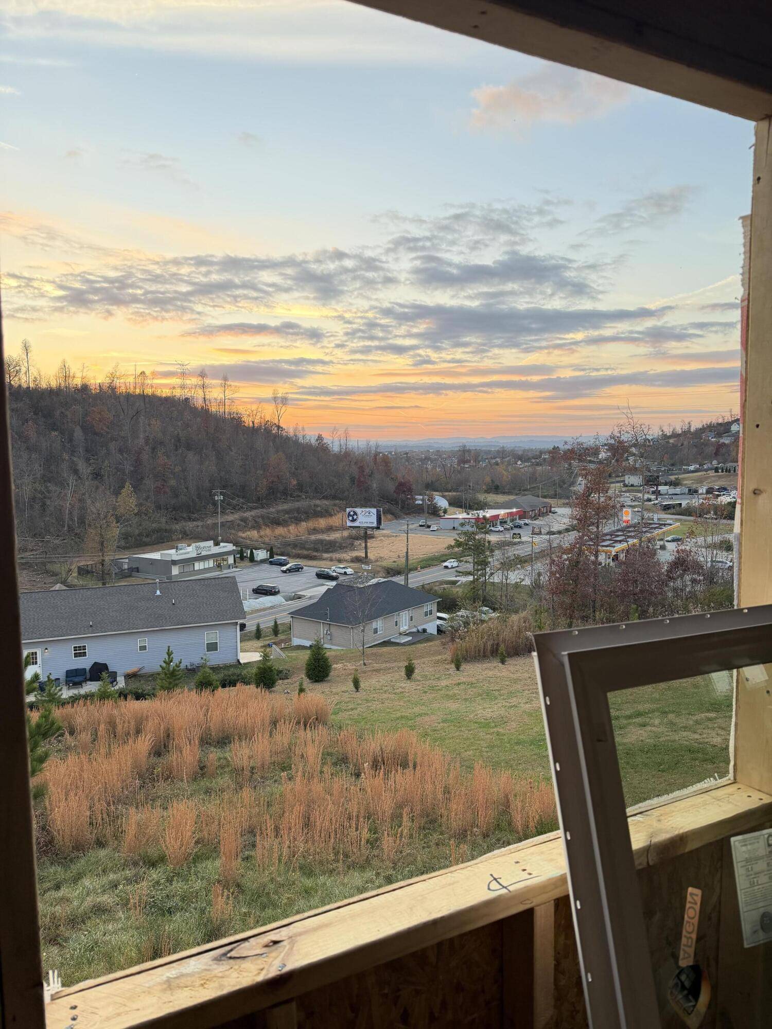 Chattanooga, TN 37421,8112 Fallen Maple DR