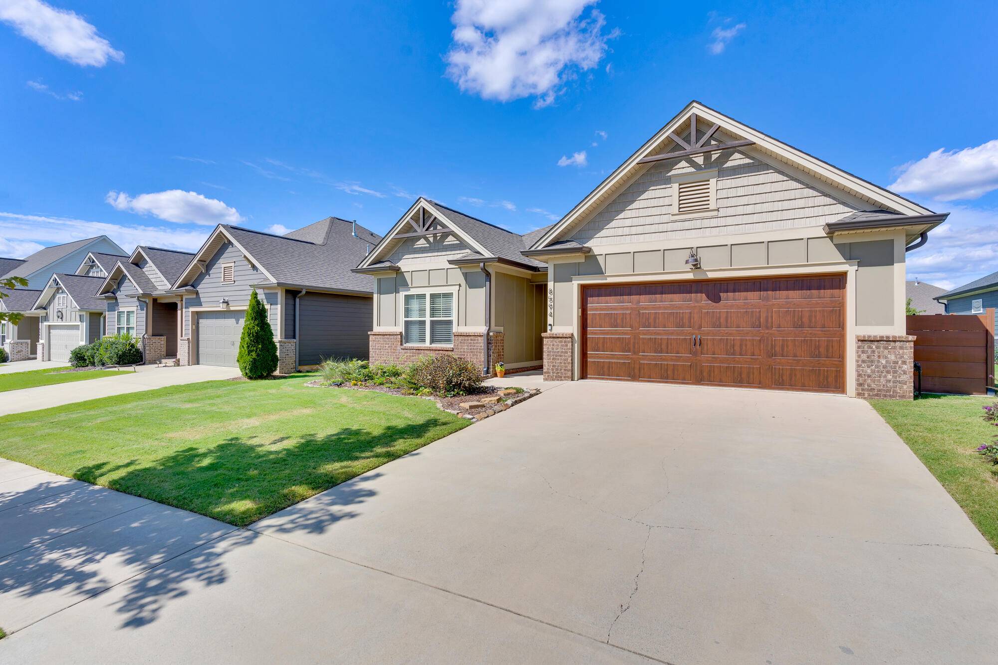 Ooltewah, TN 37363,8594 Amberwing CIR