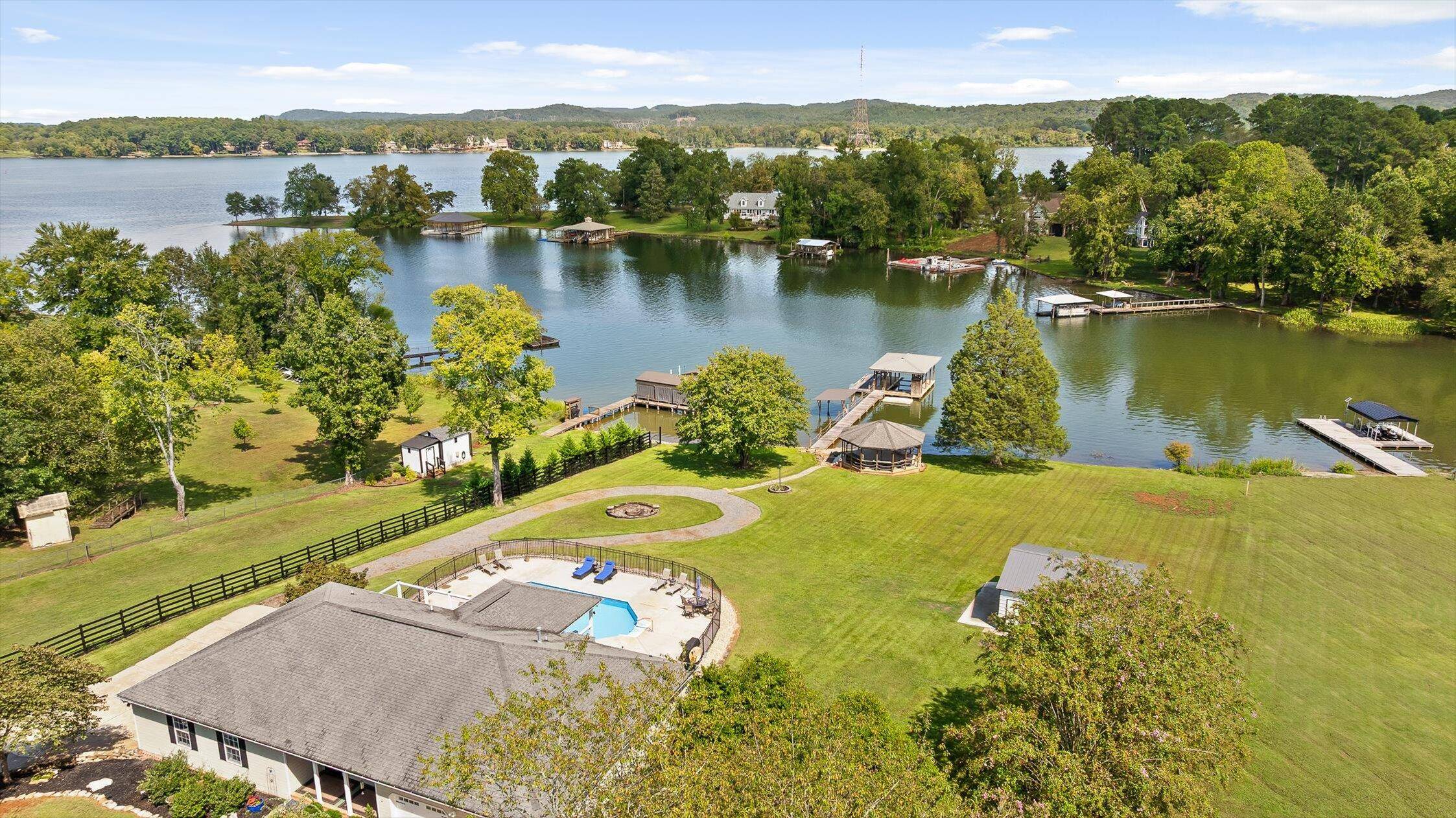 Soddy Daisy, TN 37379,2727 Thicket RD