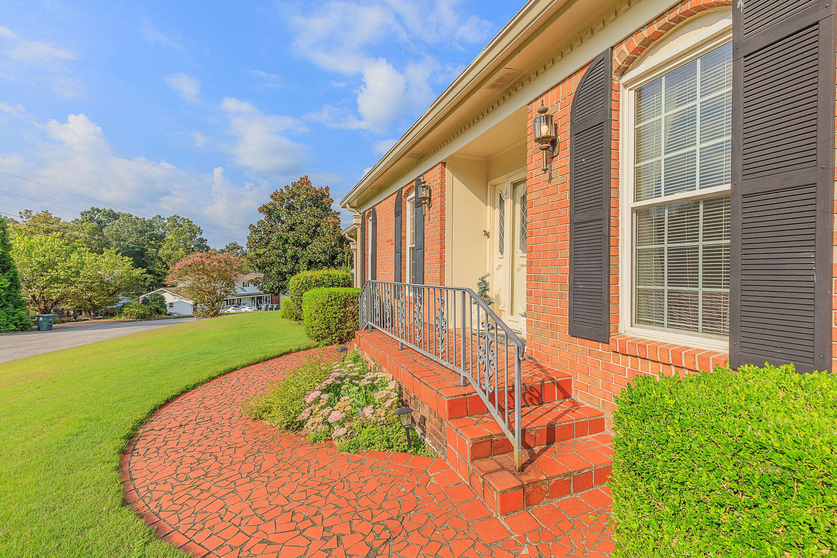 Chattanooga, TN 37421,7011 Pauline CIR