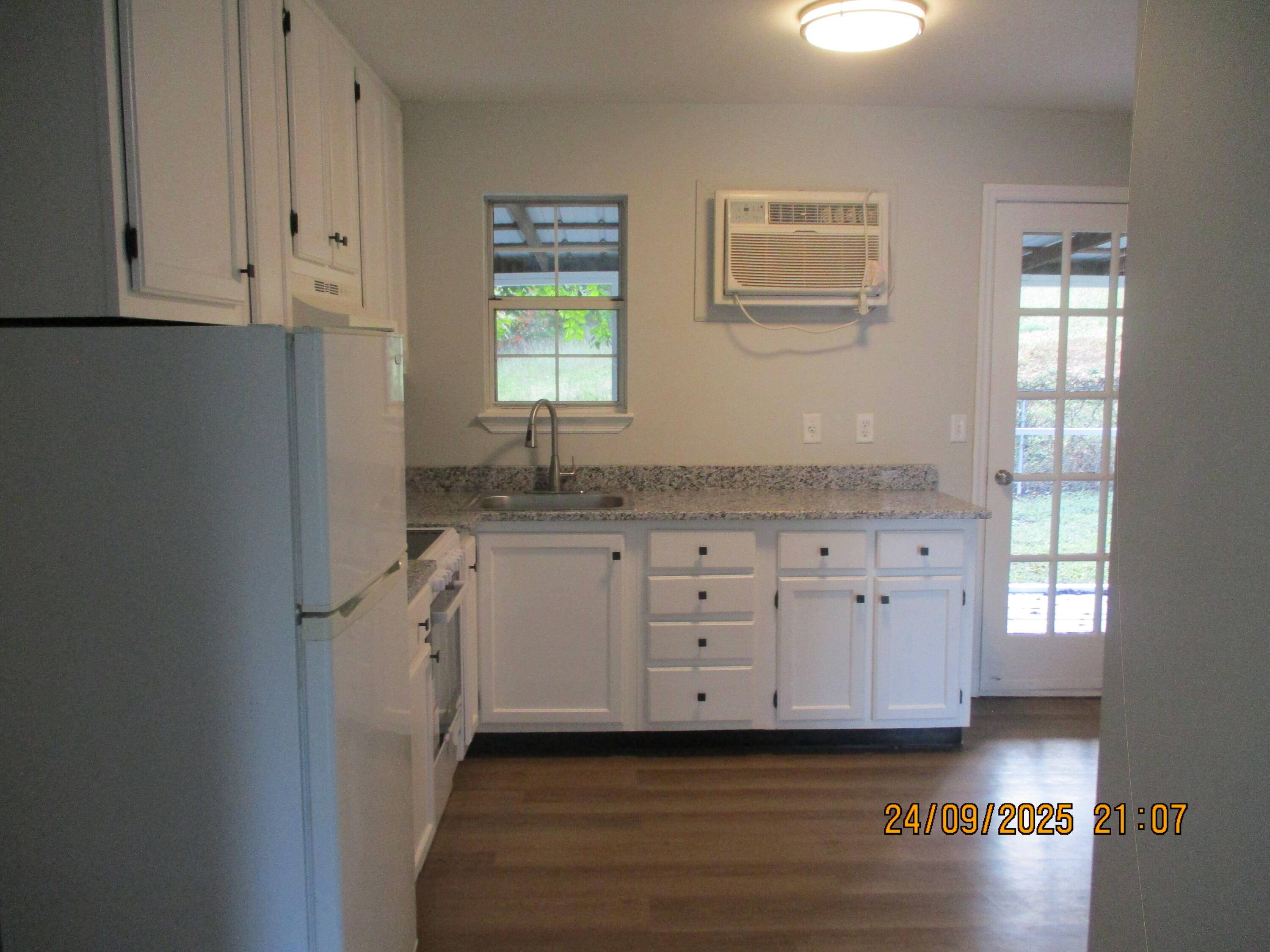 Soddy Daisy, TN 37379,10224 Tommys LN