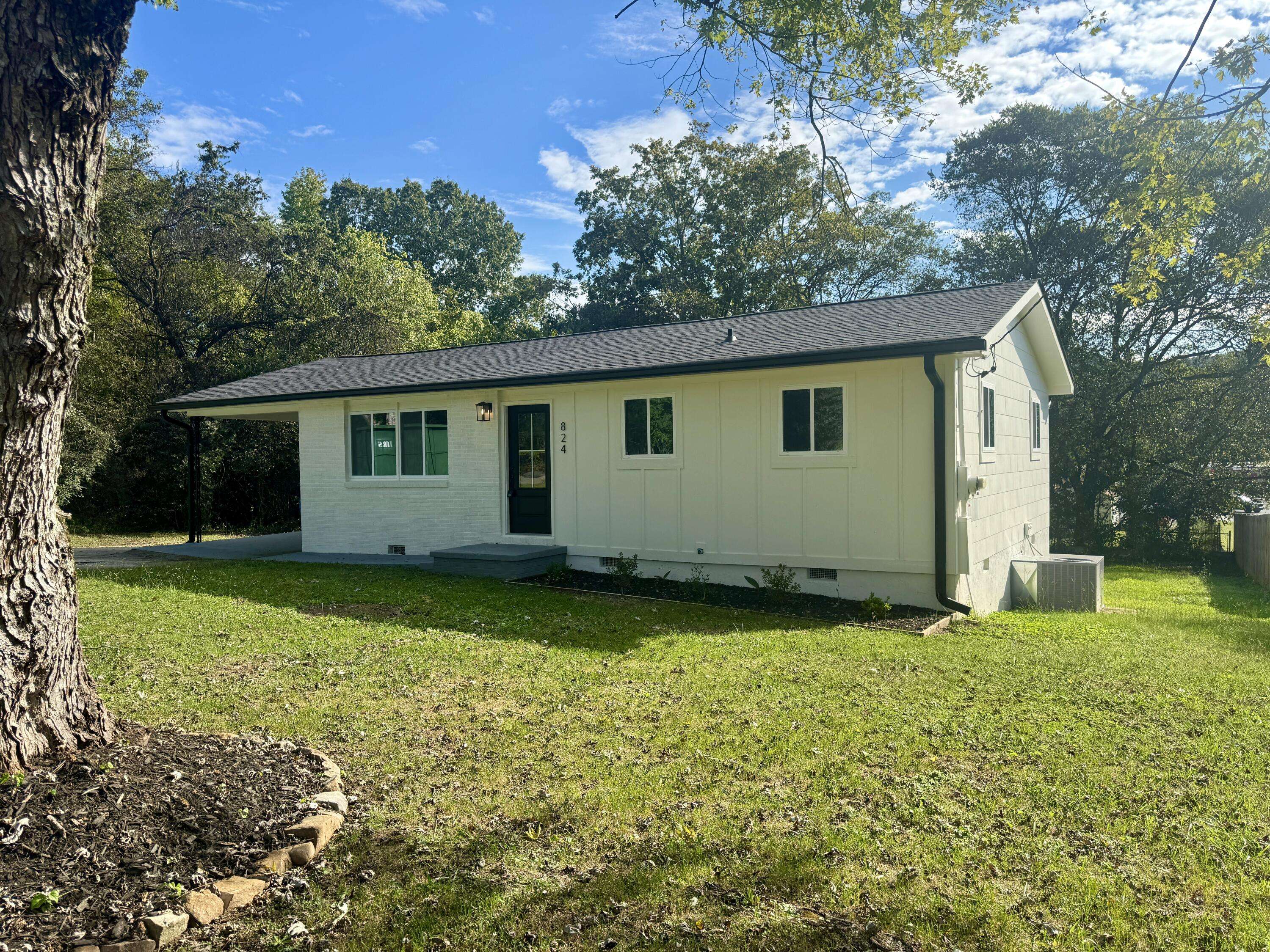 Chattanooga, TN 37405,824 Clift ST