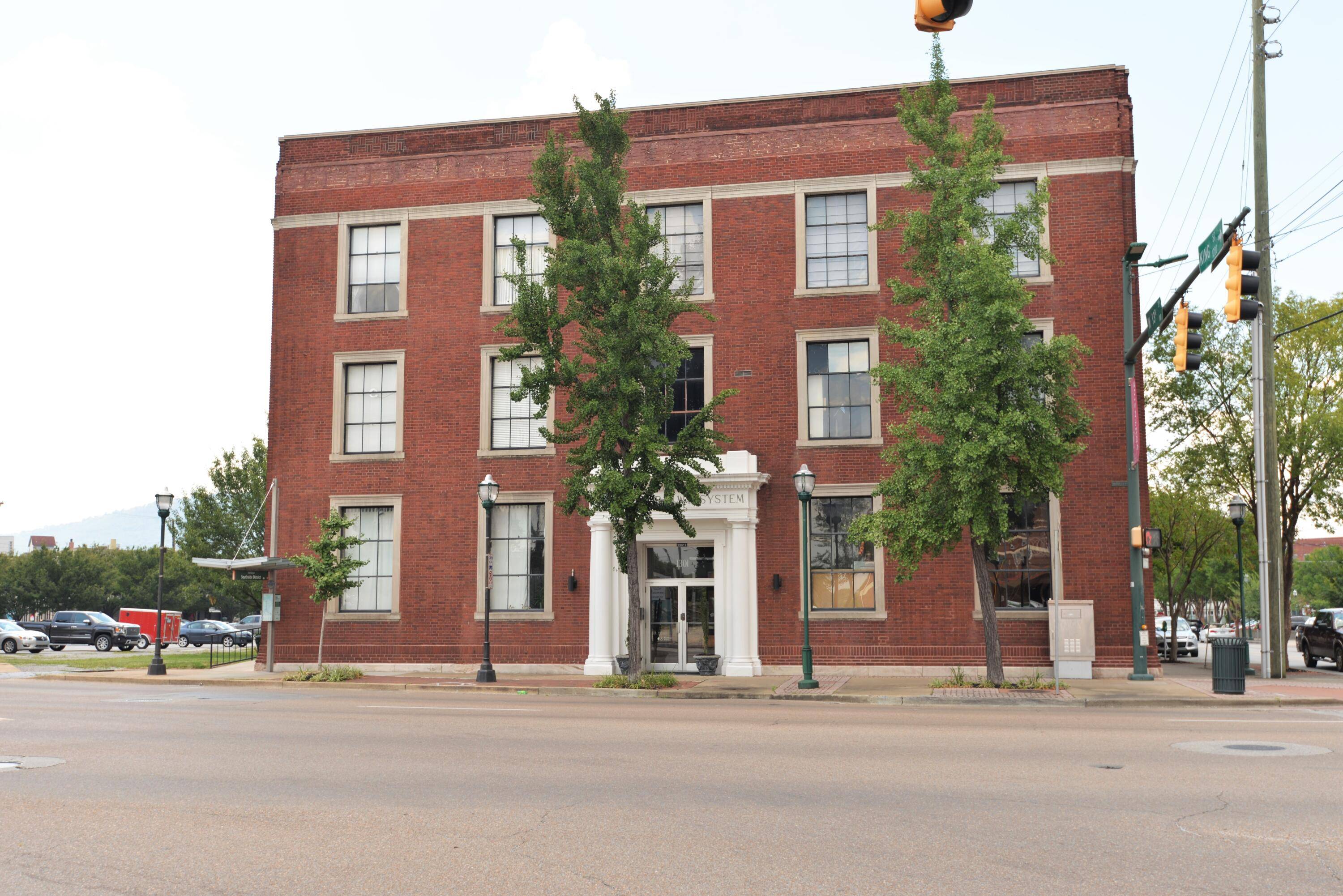 Chattanooga, TN 37402,1301 Market ST