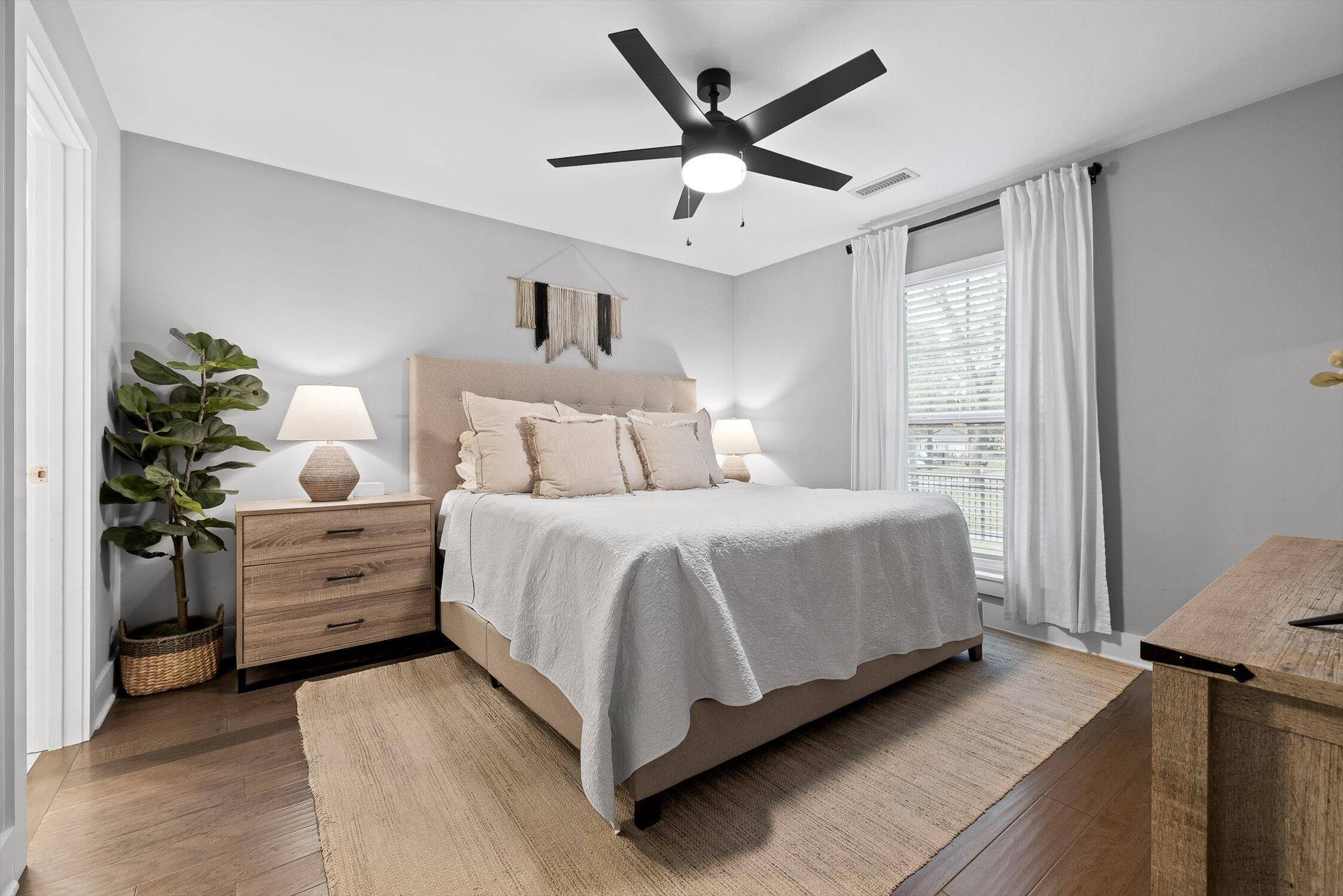 Soddy Daisy, TN 37379,325 Durham ST