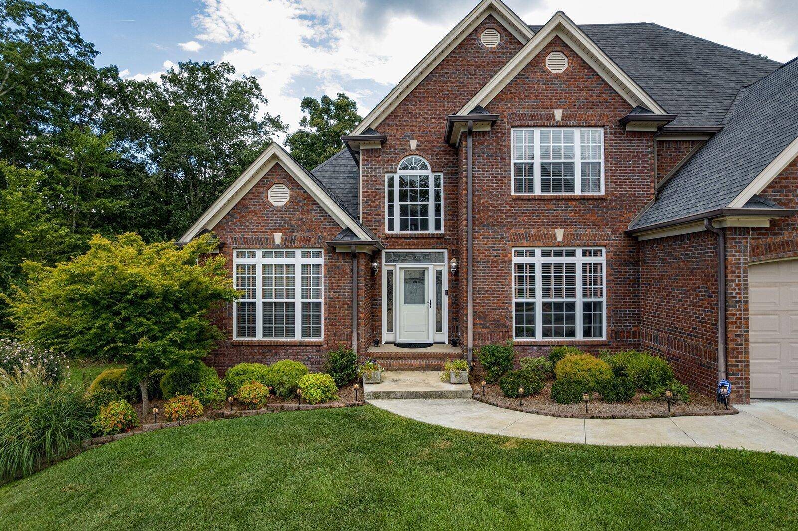 Soddy Daisy, TN 37379,556 Kashaya LN