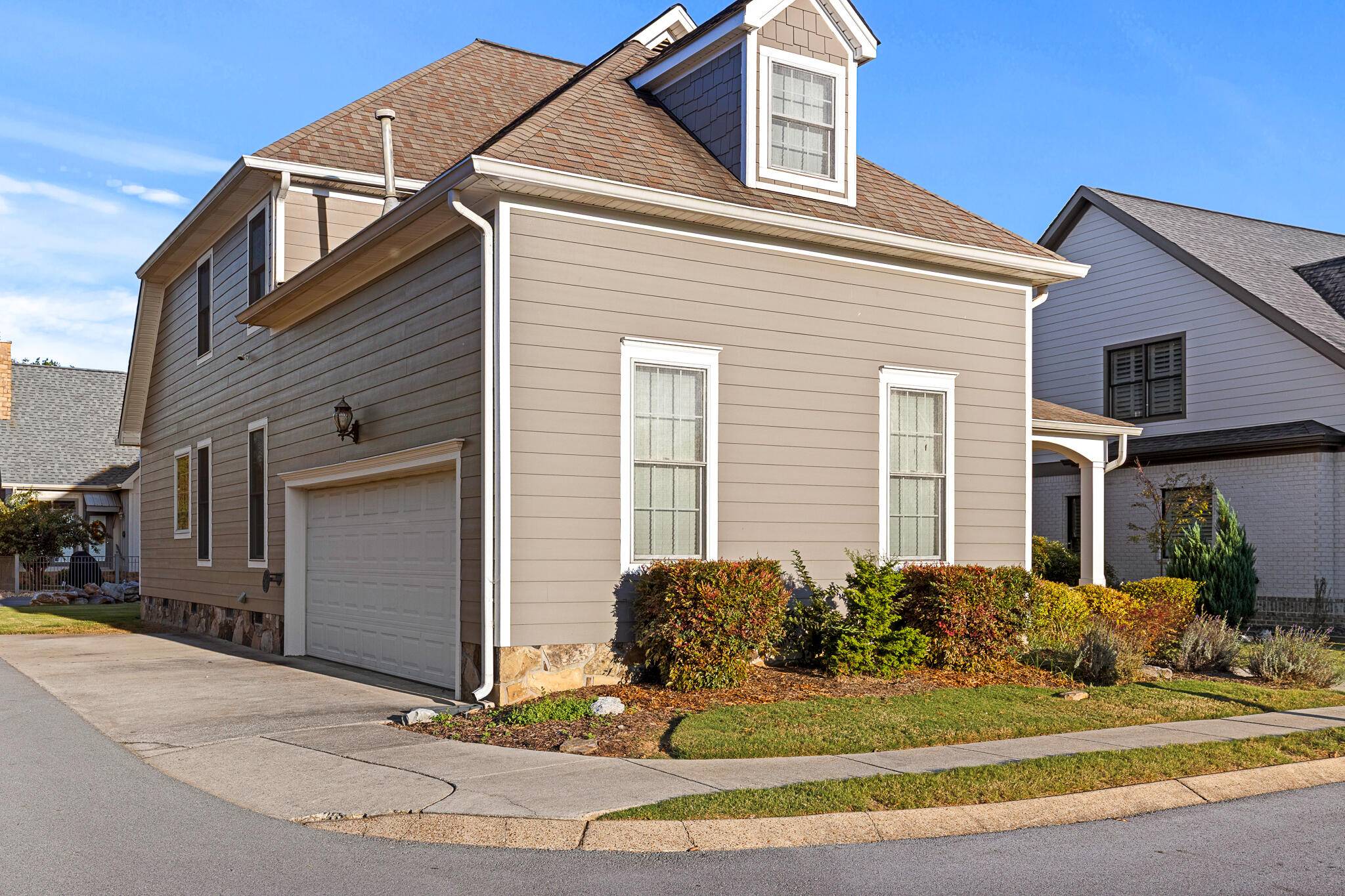 Ooltewah, TN 37363,7371 Artisan CIR