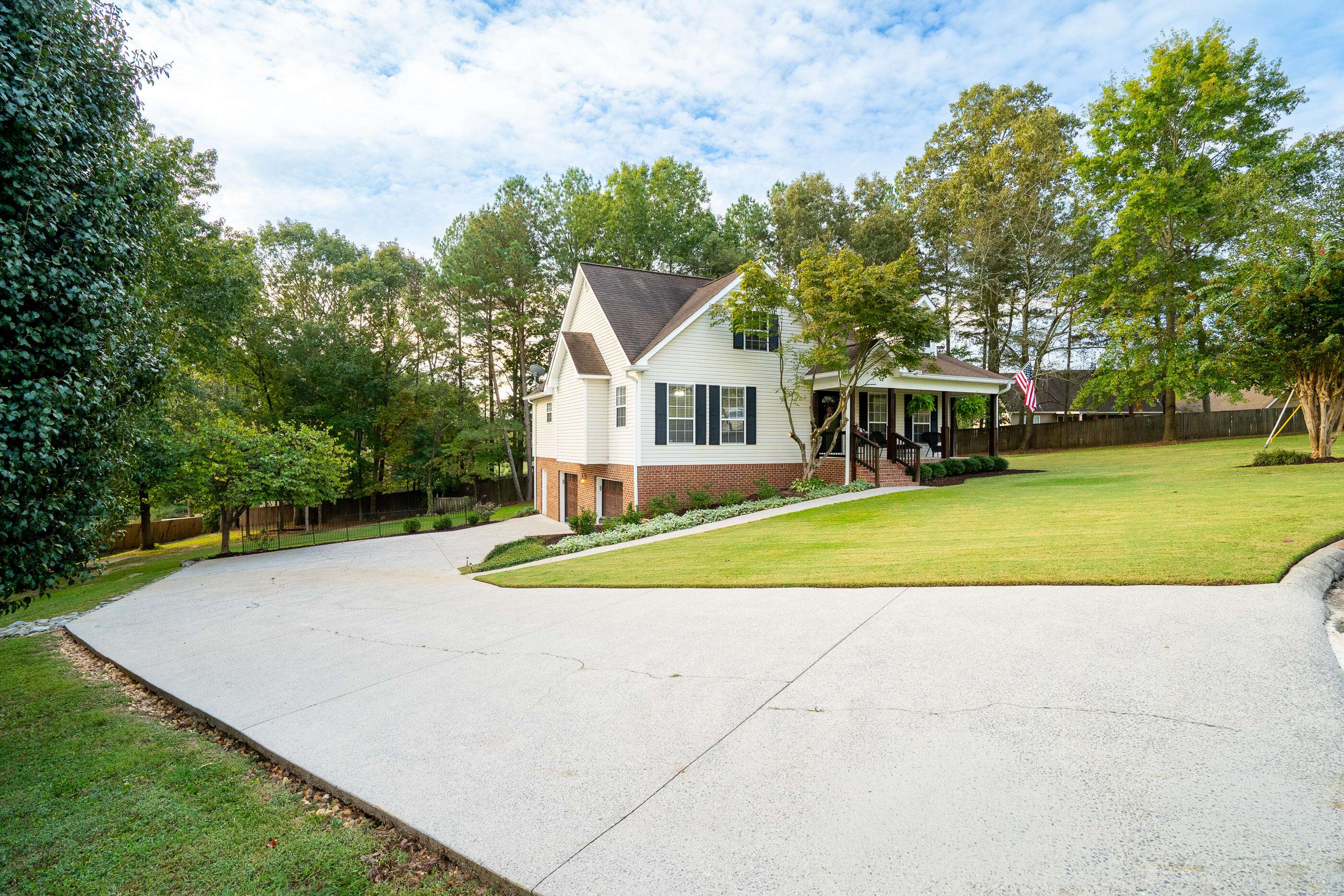 Tunnel Hill, GA 30755,228 Vineyard DR