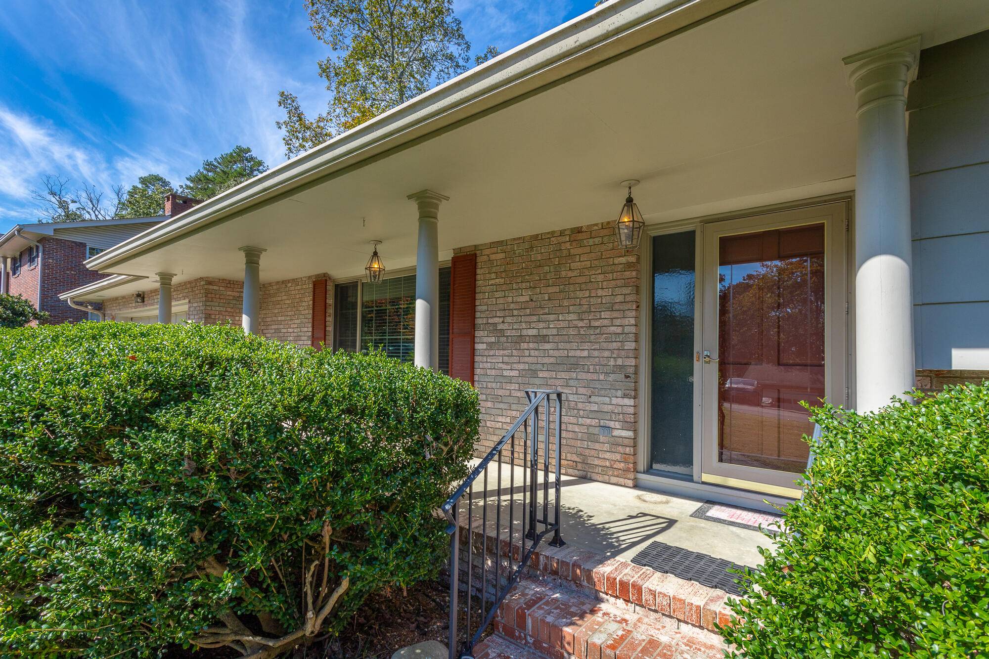 Chattanooga, TN 37412,3912 Mission Oaks DR