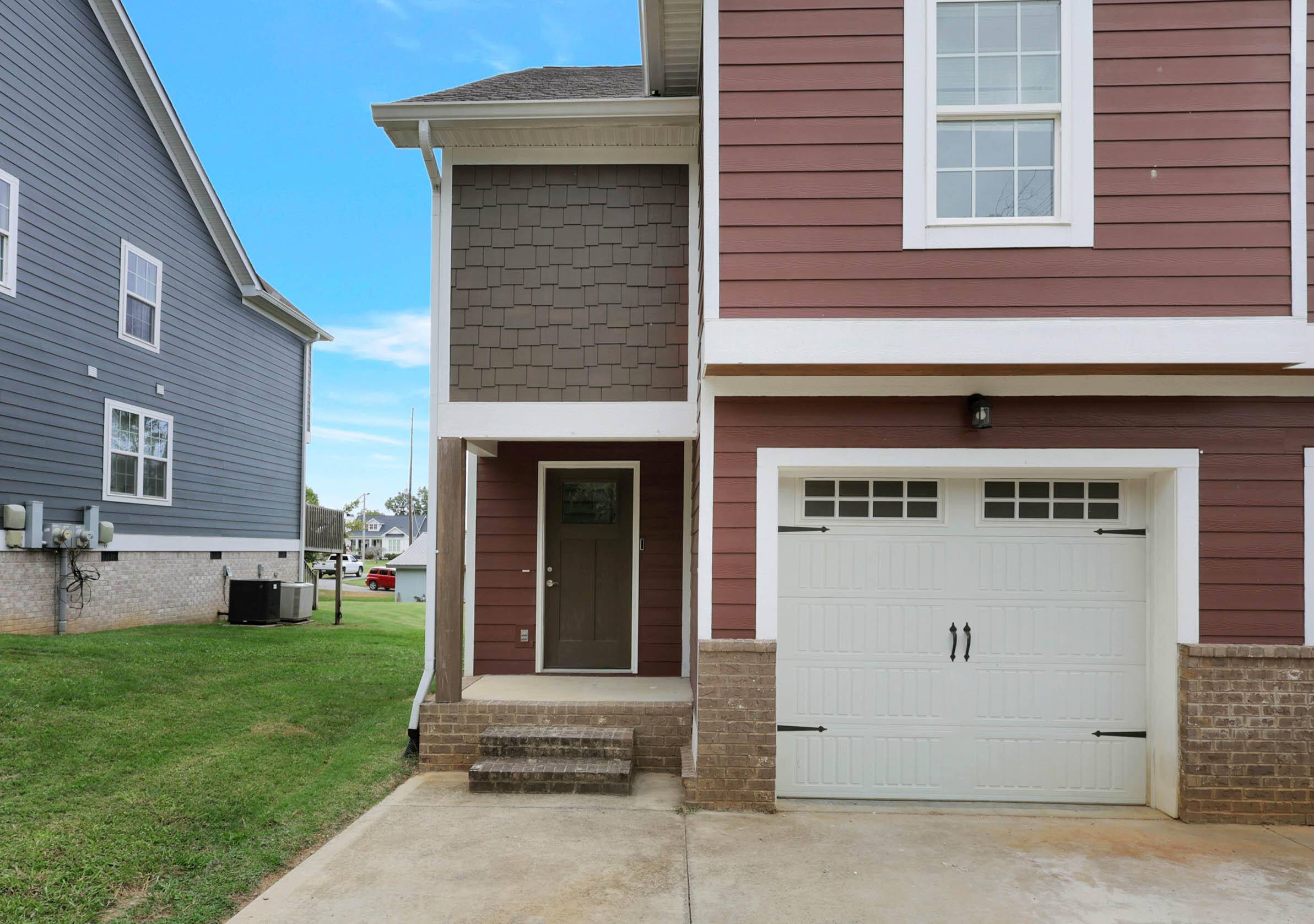 Ooltewah, TN 37363,5652 High ST