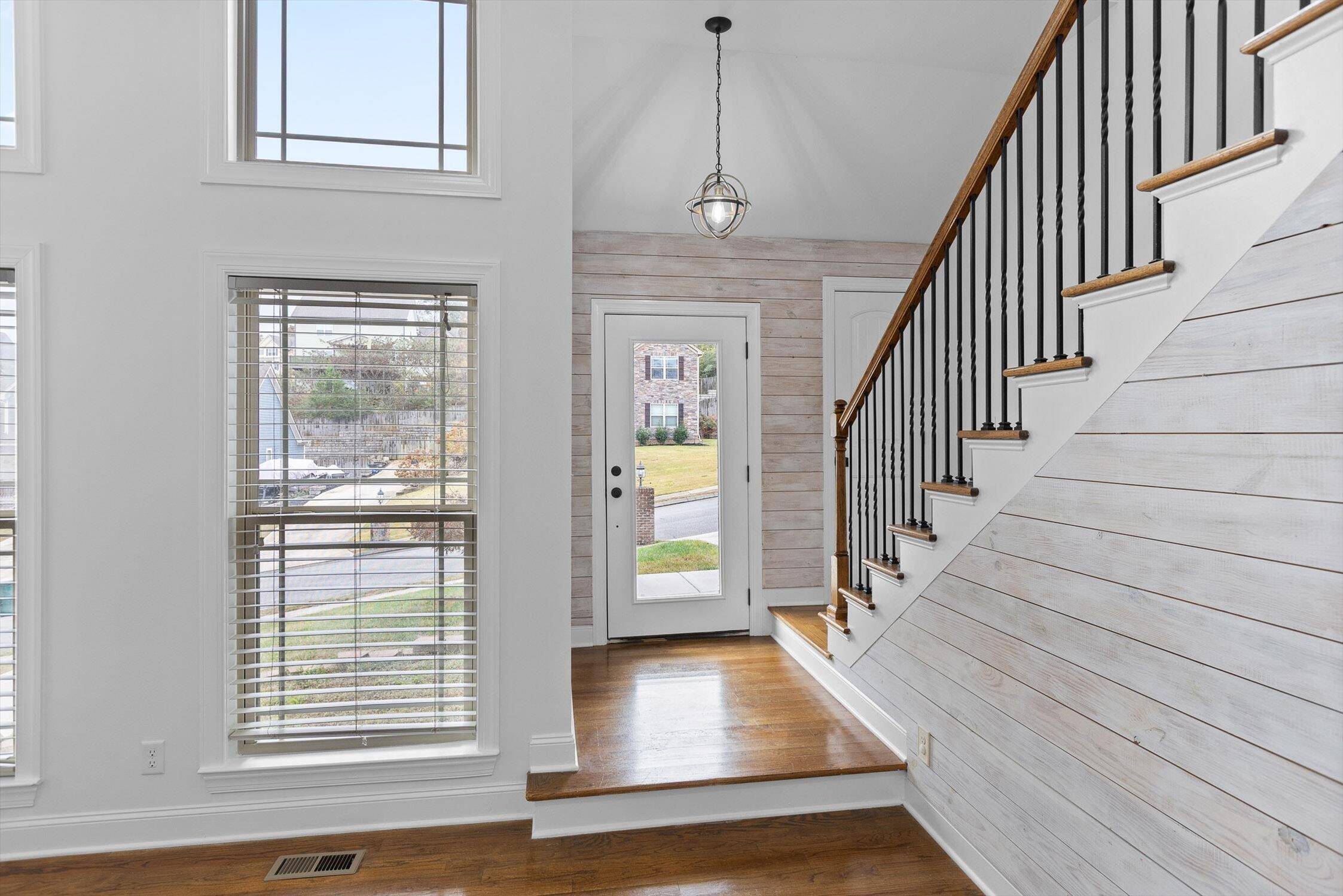 Chattanooga, TN 37421,7969 Burgundy CIR