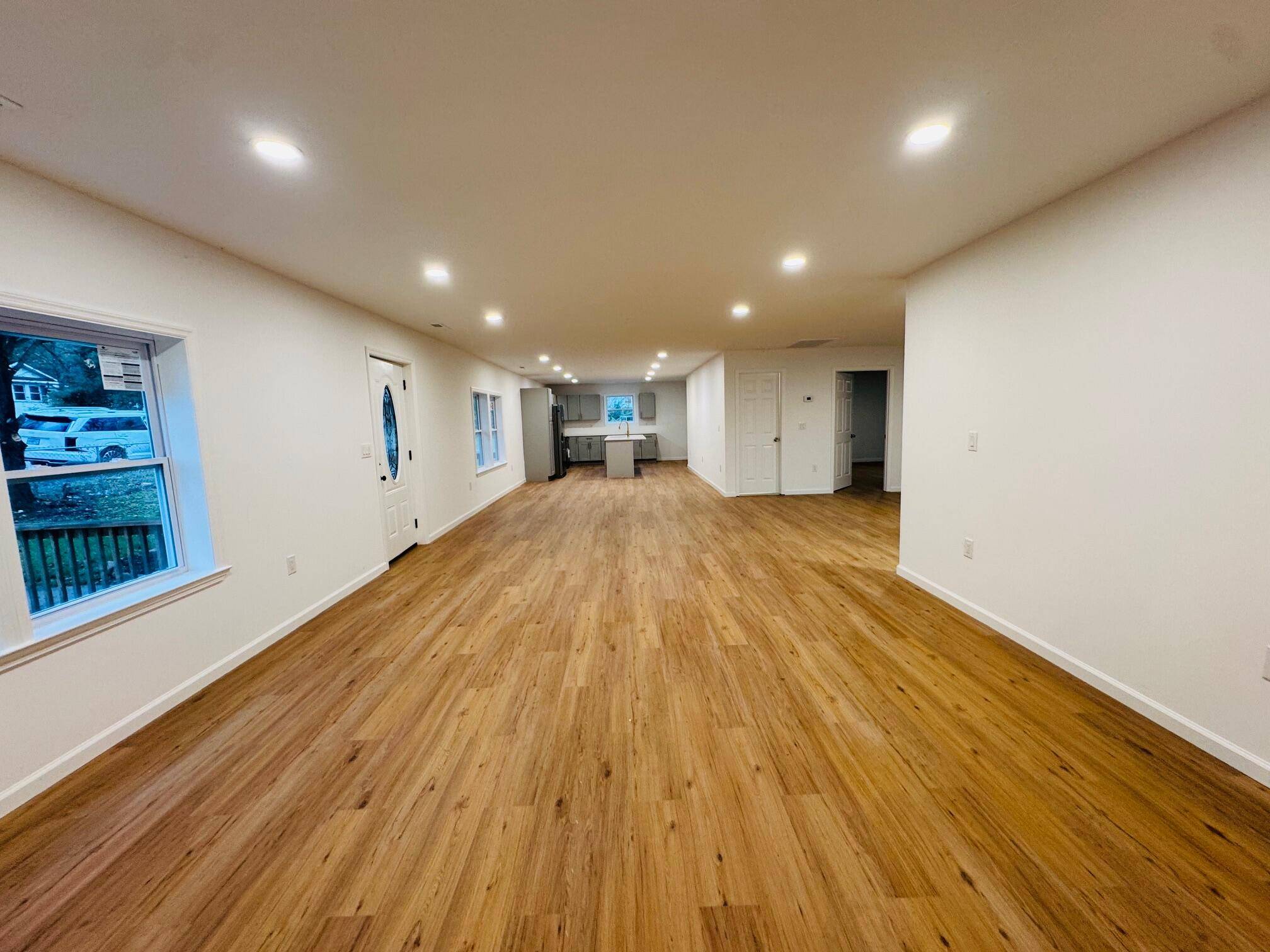 Whitwell, TN 37397,158 Spring AVE