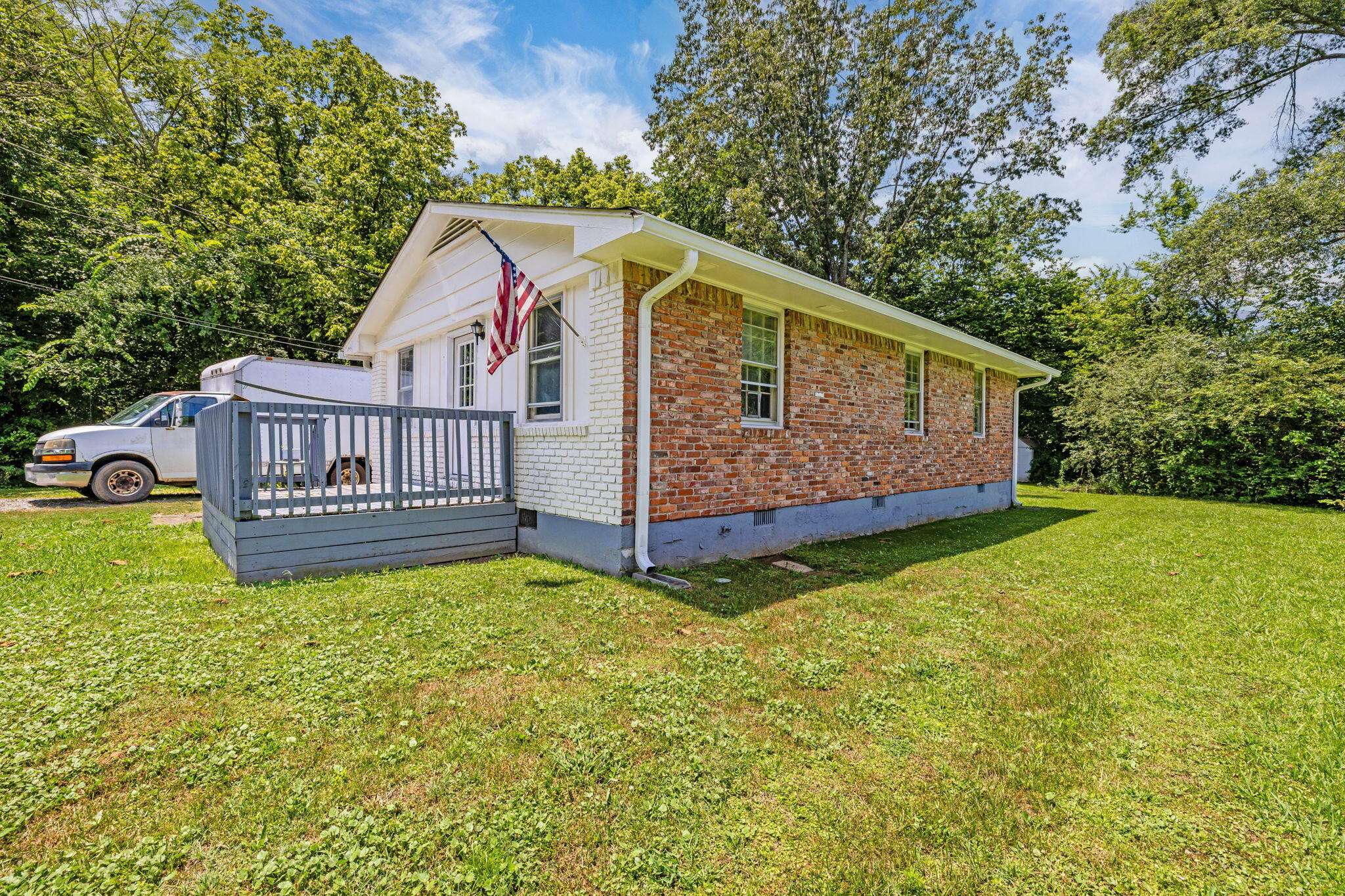 Chattanooga, TN 37421,1343 Florida ST