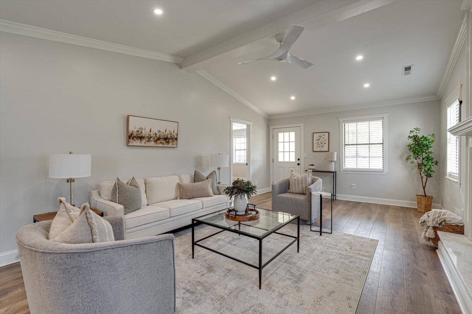 Chattanooga, TN 37421,6761 Hickory Creek RD