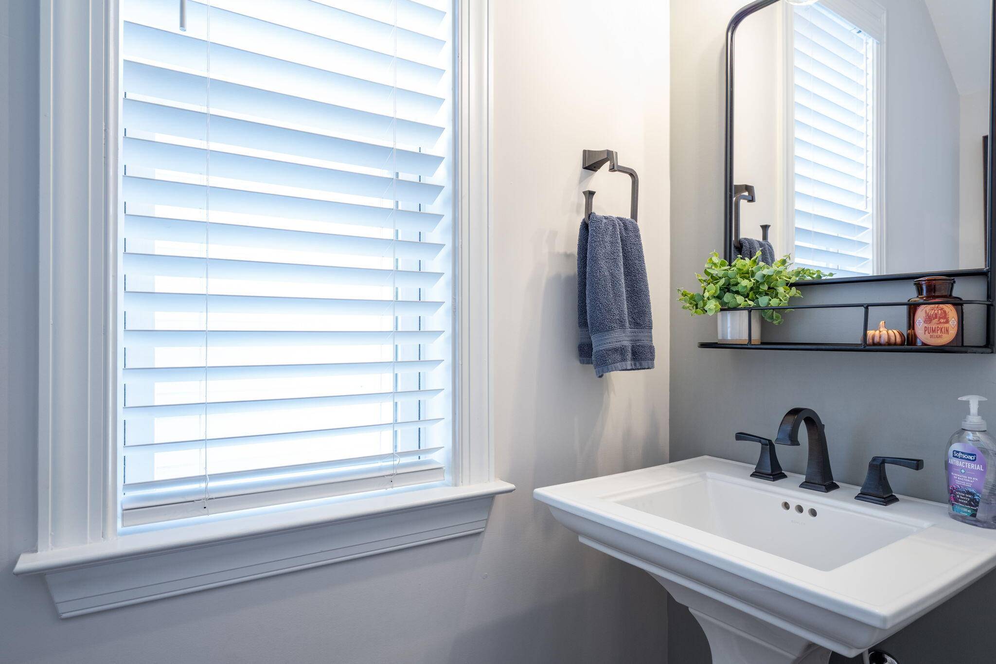 Chattanooga, TN 37415,1811 Seven Pines LN