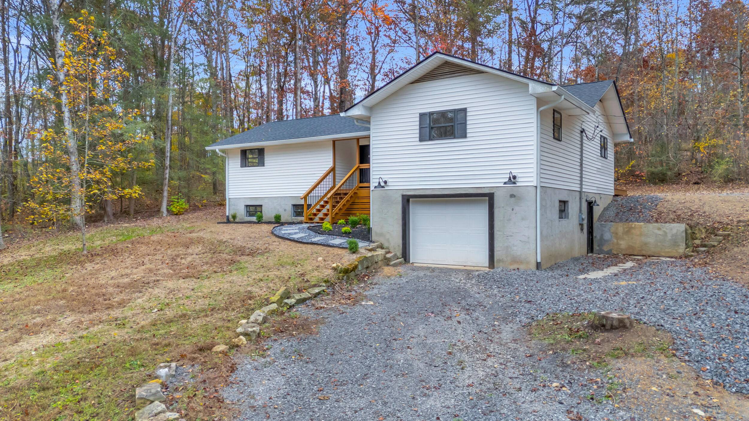 Soddy Daisy, TN 37379,218 Coleman RD
